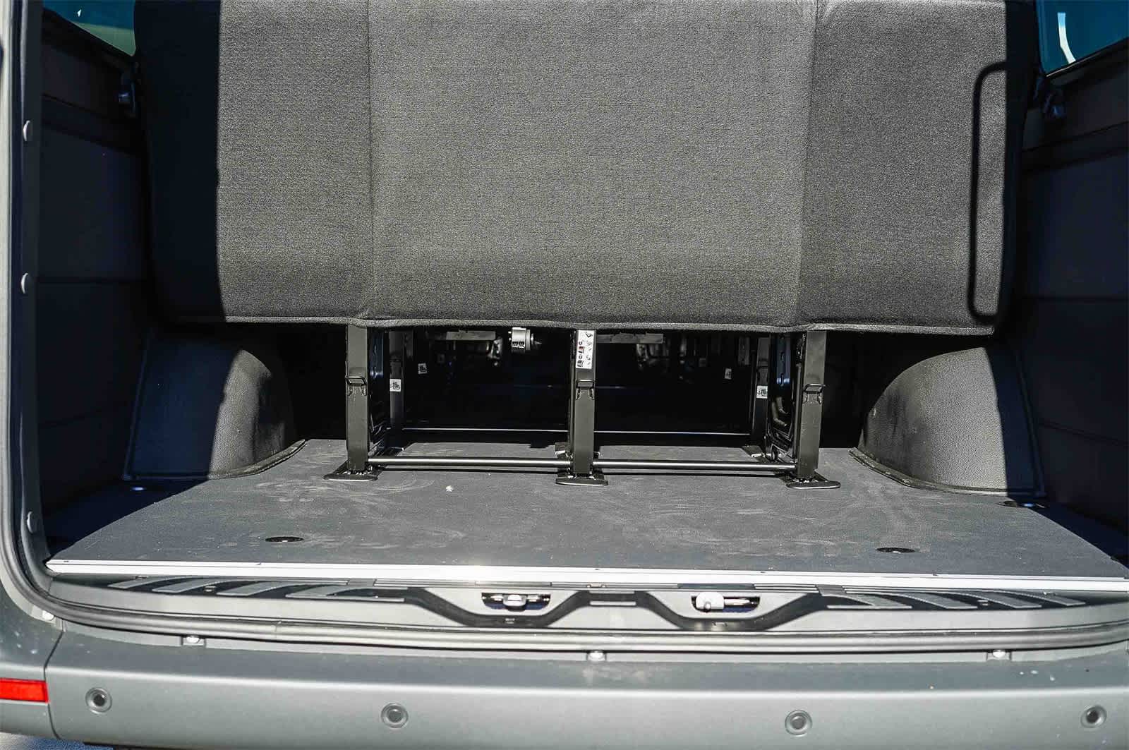 Thumbnail: 2026 Mercedes-Benz Sprinter - 31