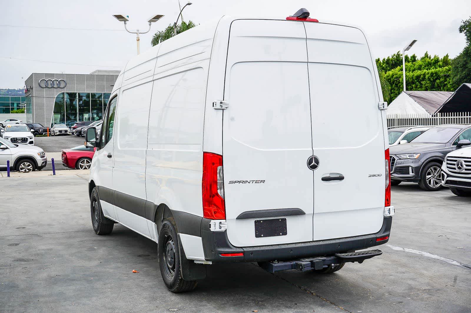 Thumbnail: 2026 Mercedes-Benz Sprinter - 6