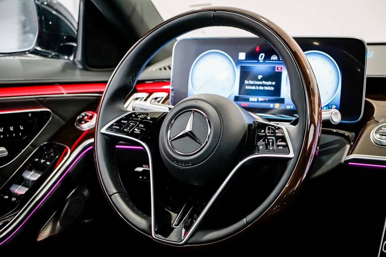 Thumbnail: 2025 Mercedes-Benz S-Class - 17