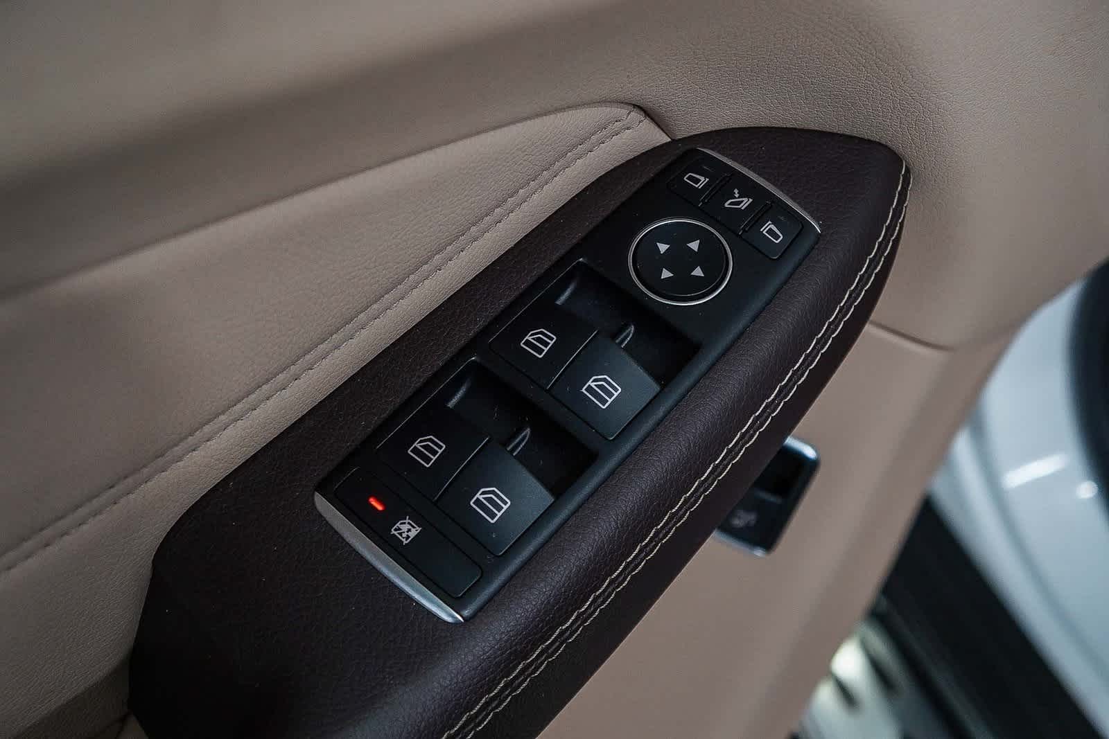 Thumbnail: 2018 Mercedes-Benz GLE - 23