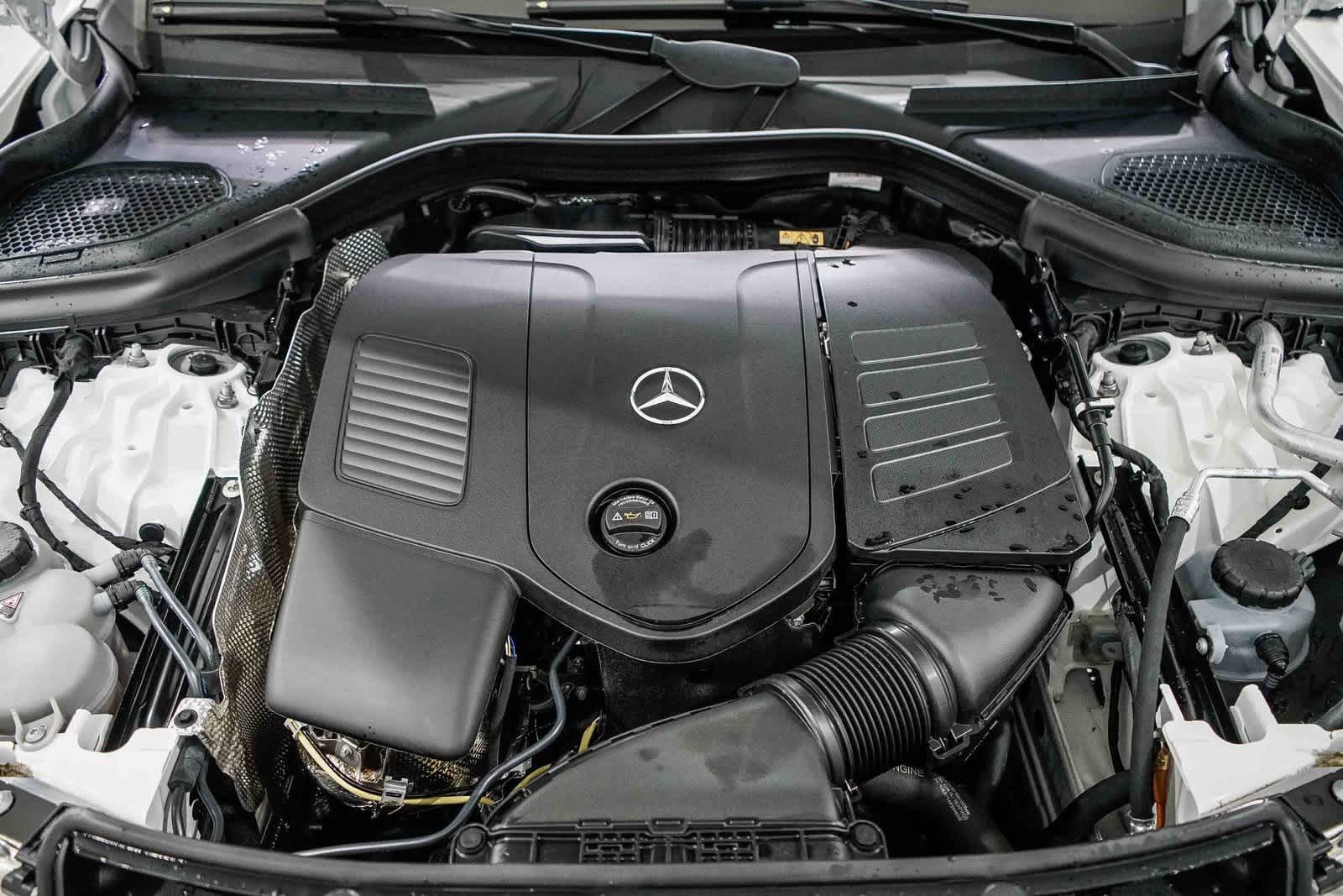 Thumbnail: 2025 Mercedes-Benz GLC - 28