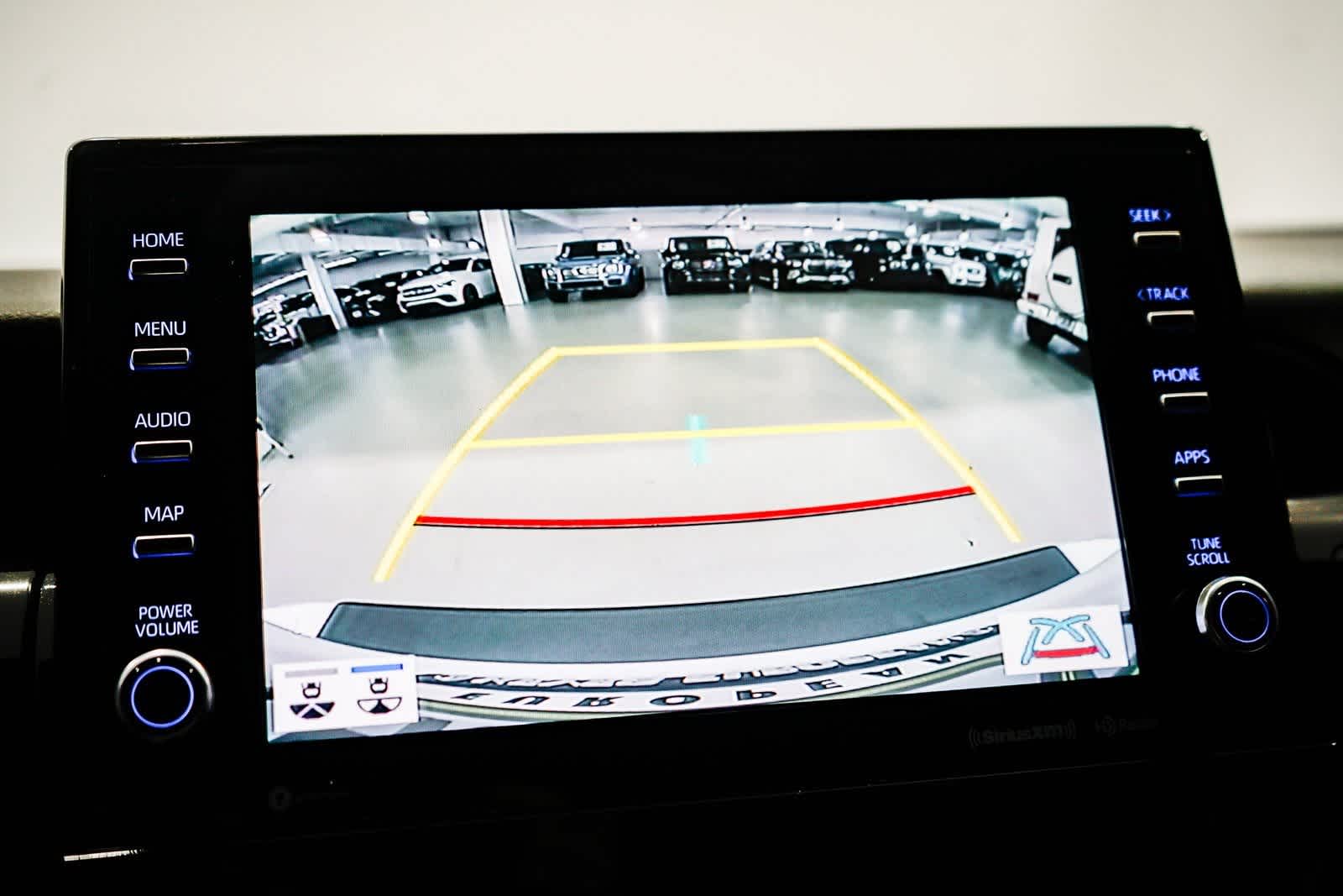 Thumbnail: 2021 Toyota Camry - 23