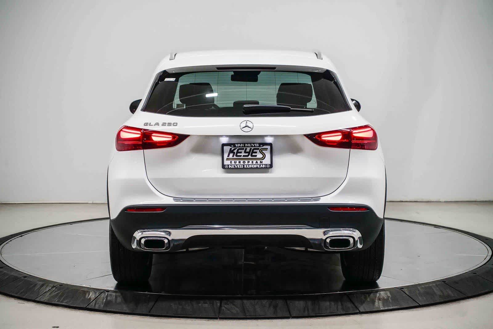Thumbnail: 2026 Mercedes-Benz GLA - 3