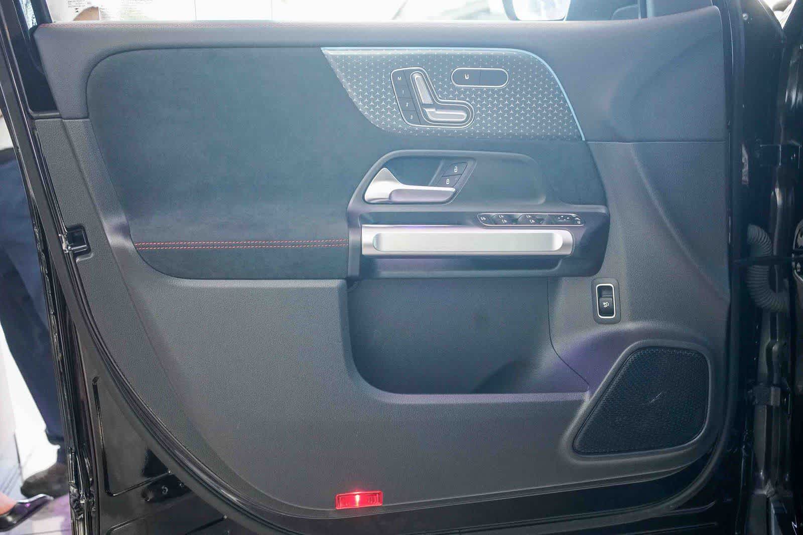 Thumbnail: 2024 Mercedes-Benz EQB - 19