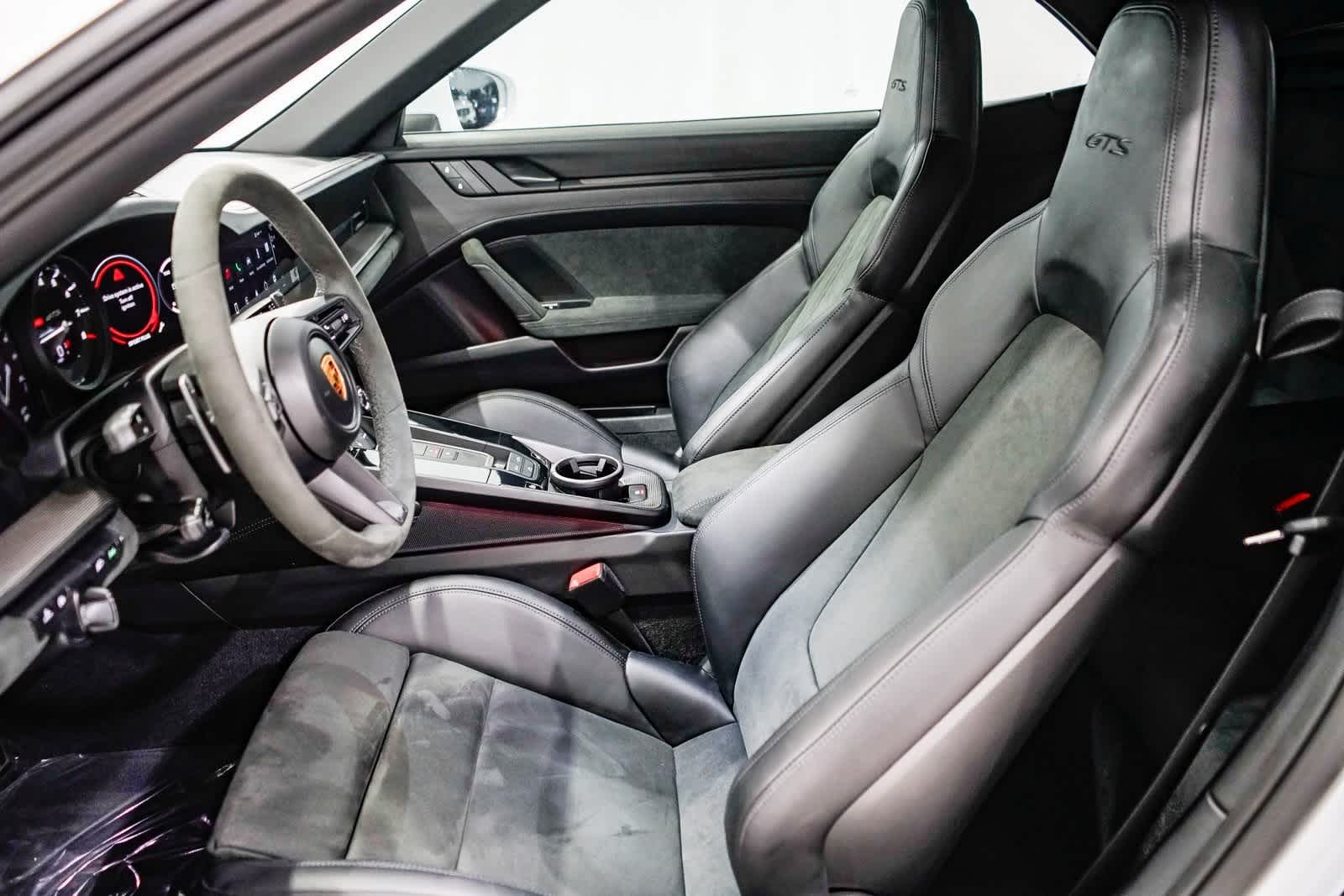 Thumbnail: 2022 Porsche 911 - 17