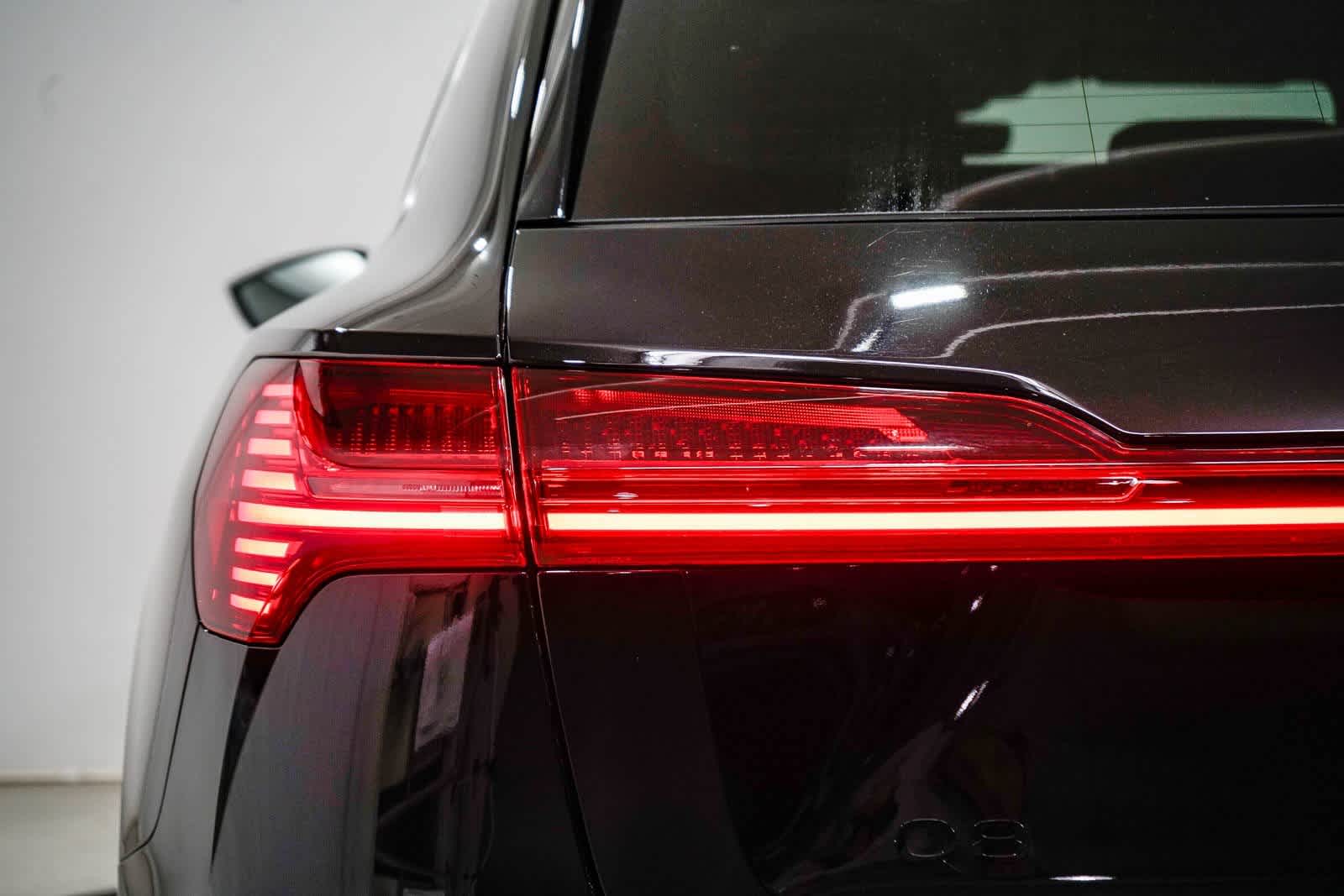 Thumbnail: 2024 Audi Q8 e-tron - 9