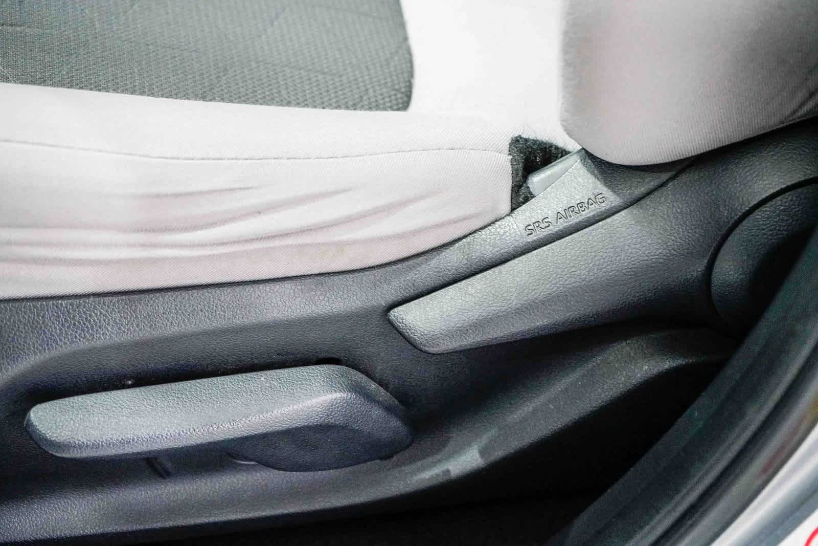 Thumbnail: 2019 Toyota RAV4 - 20