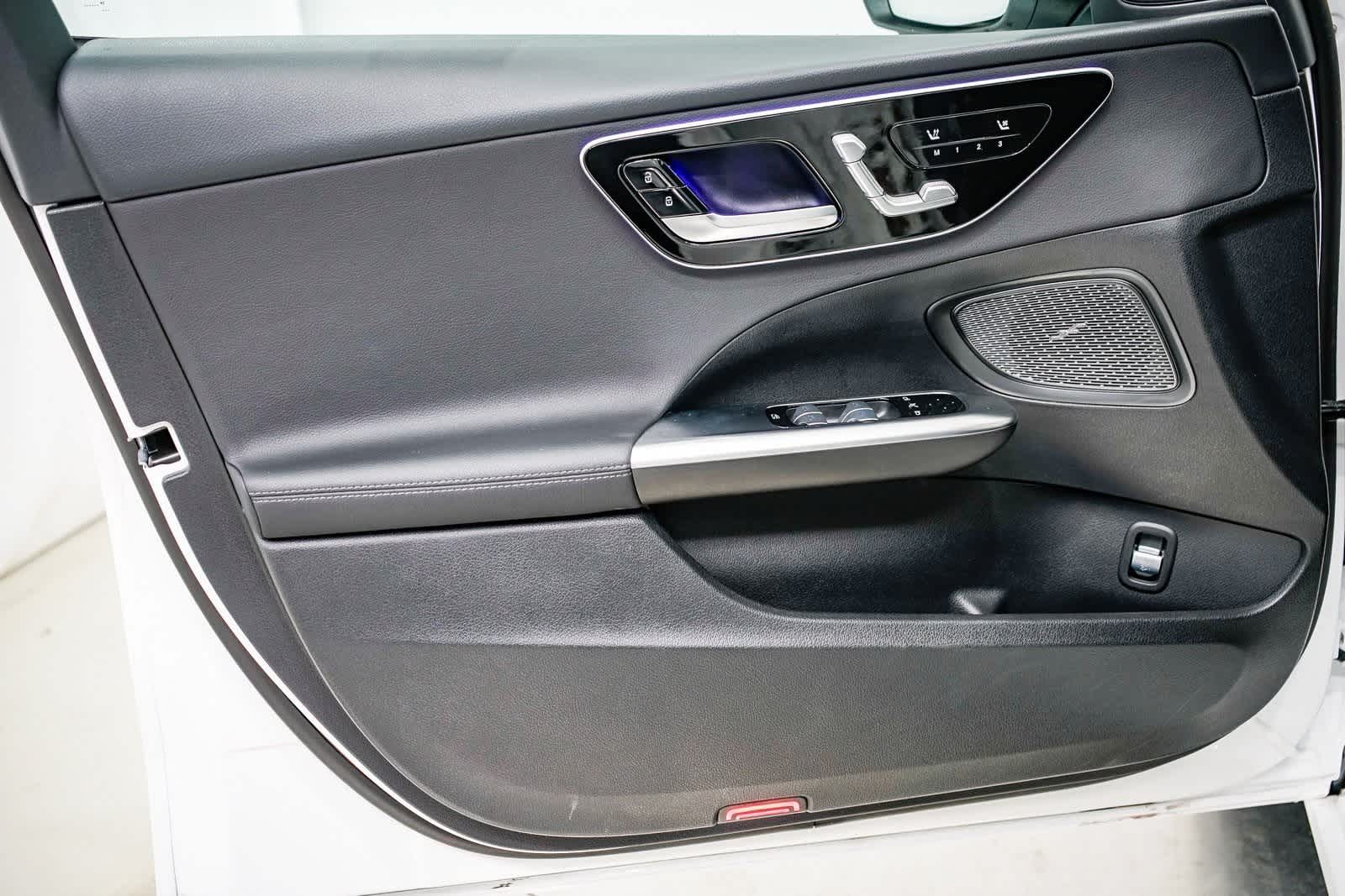 Thumbnail: 2025 Mercedes-Benz C-Class - 19