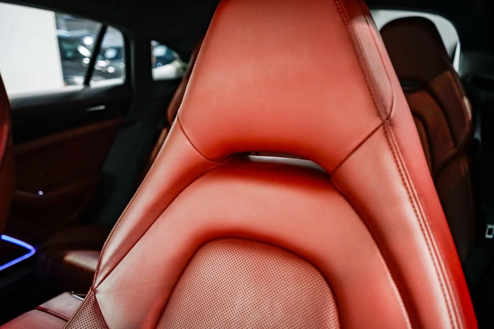 Thumbnail: 2018 Porsche Panamera - 27