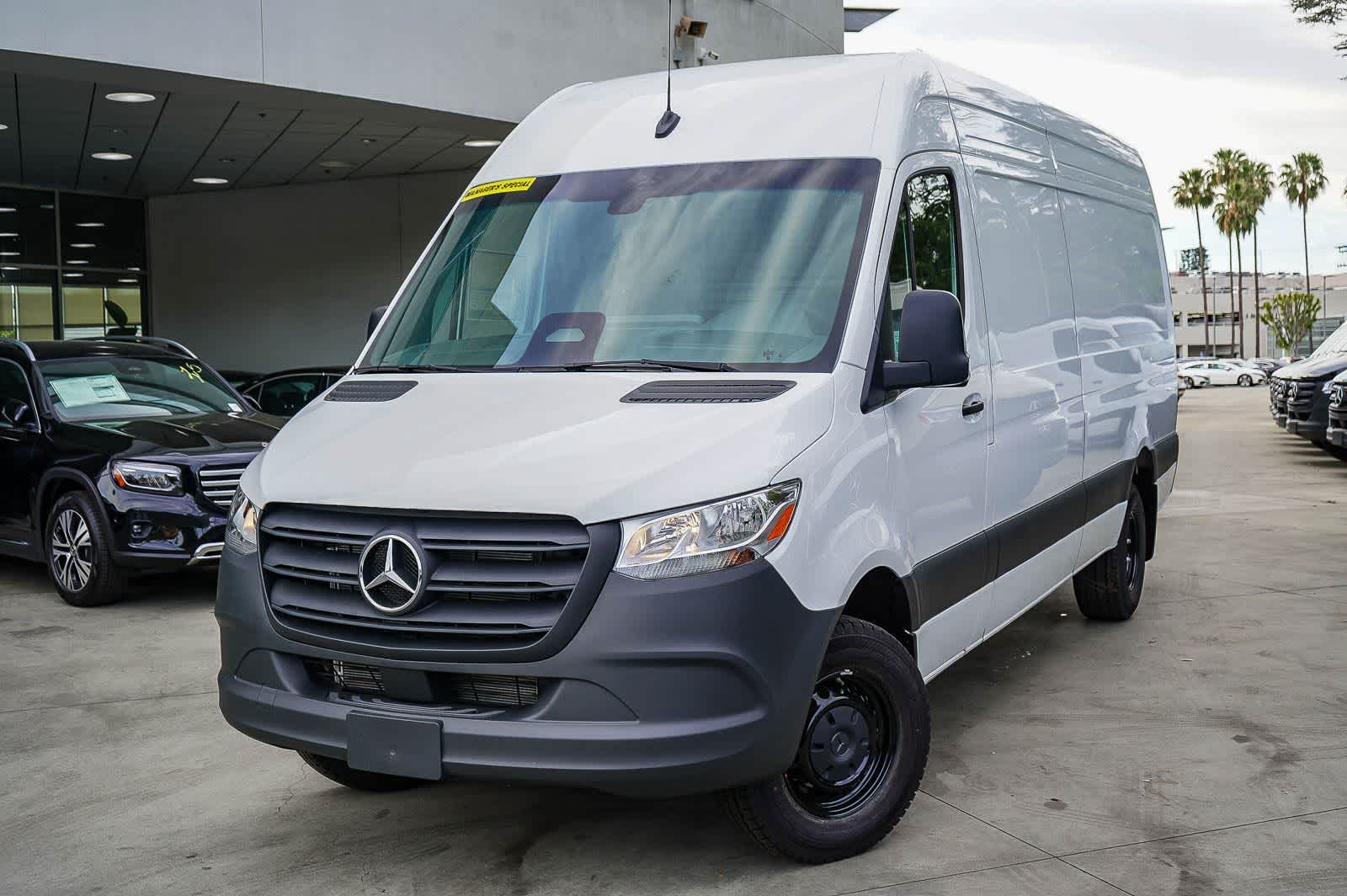 Thumbnail: 2026 Mercedes-Benz Sprinter - 1