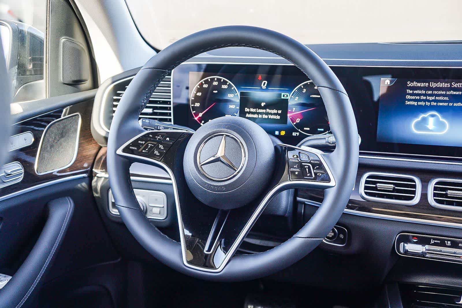 Thumbnail: 2026 Mercedes-Benz GLE - 16