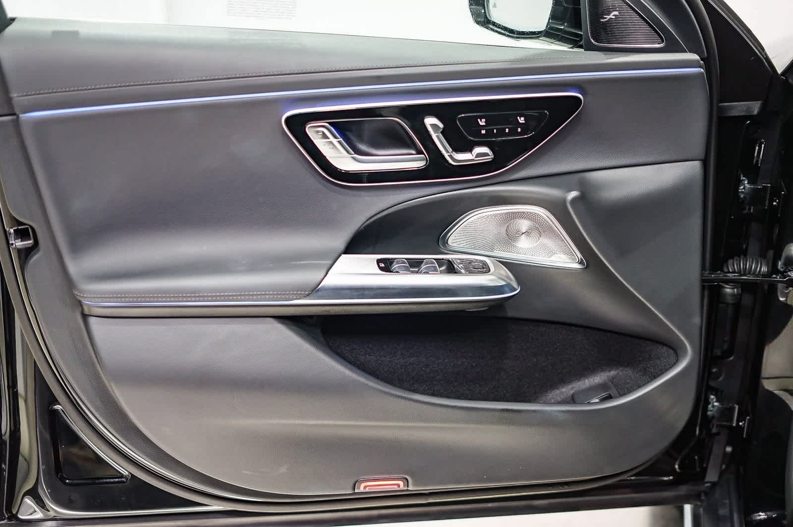 Thumbnail: 2025 Mercedes-Benz E-Class - 20