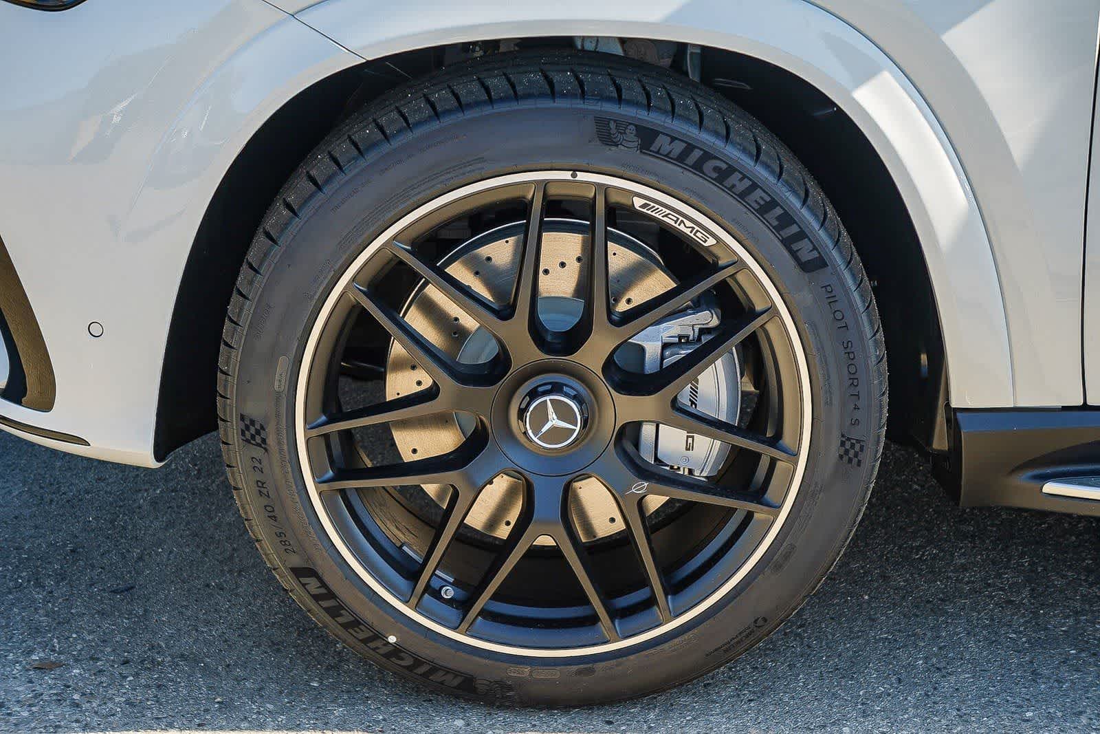 Thumbnail: 2026 Mercedes-Benz GLE - 10