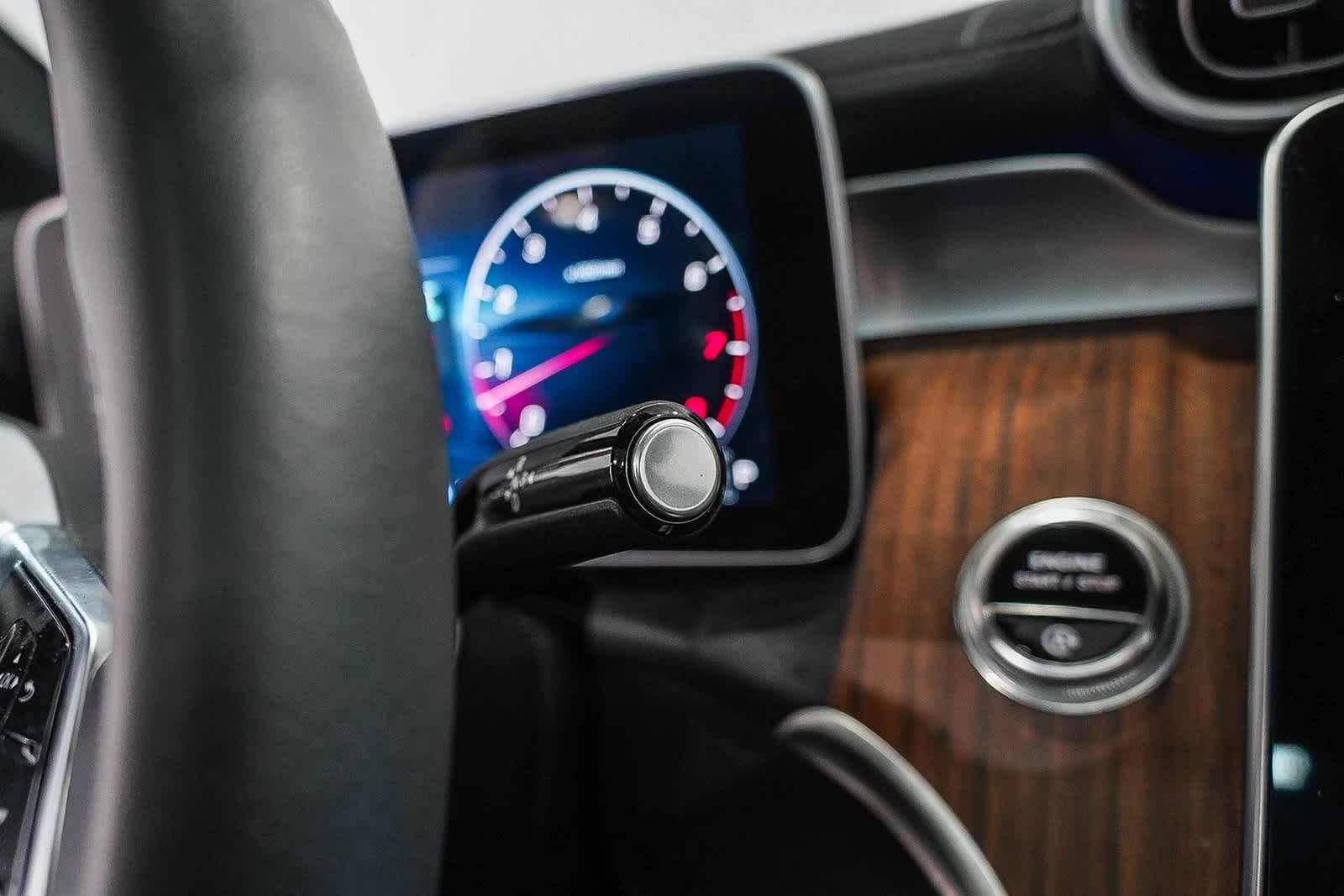 Thumbnail: 2025 Mercedes-Benz GLC - 25