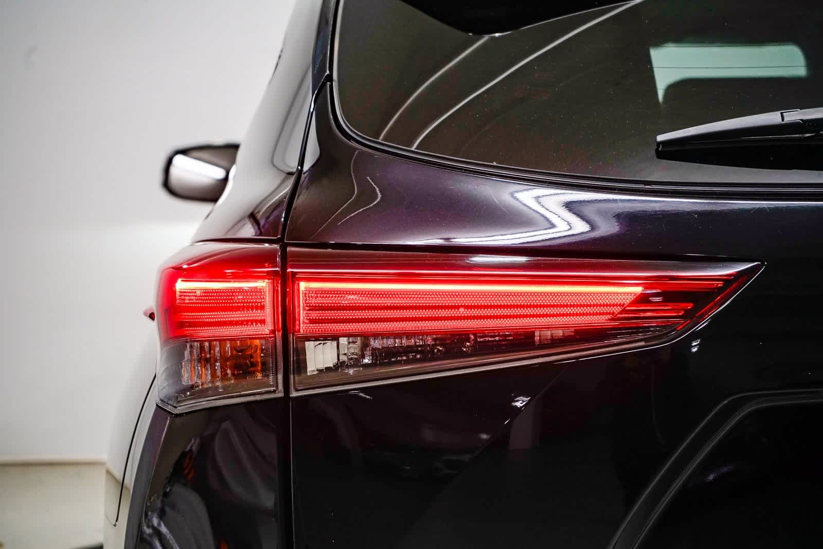 Thumbnail: 2021 Toyota Highlander - 9