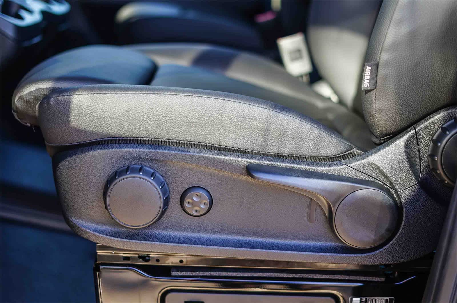 Thumbnail: 2026 Mercedes-Benz Sprinter - 25