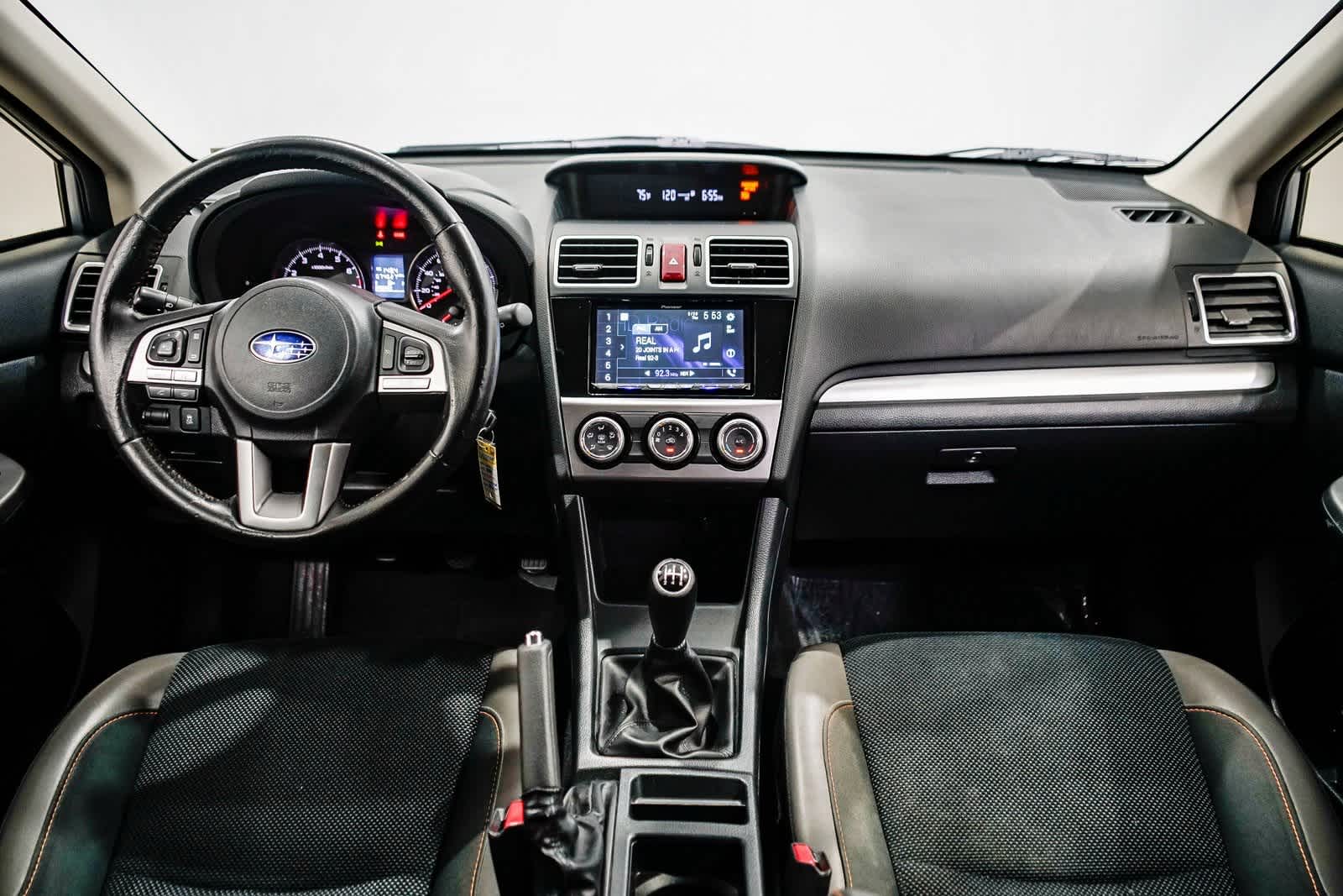 Thumbnail: 2016 Subaru Crosstrek - 11