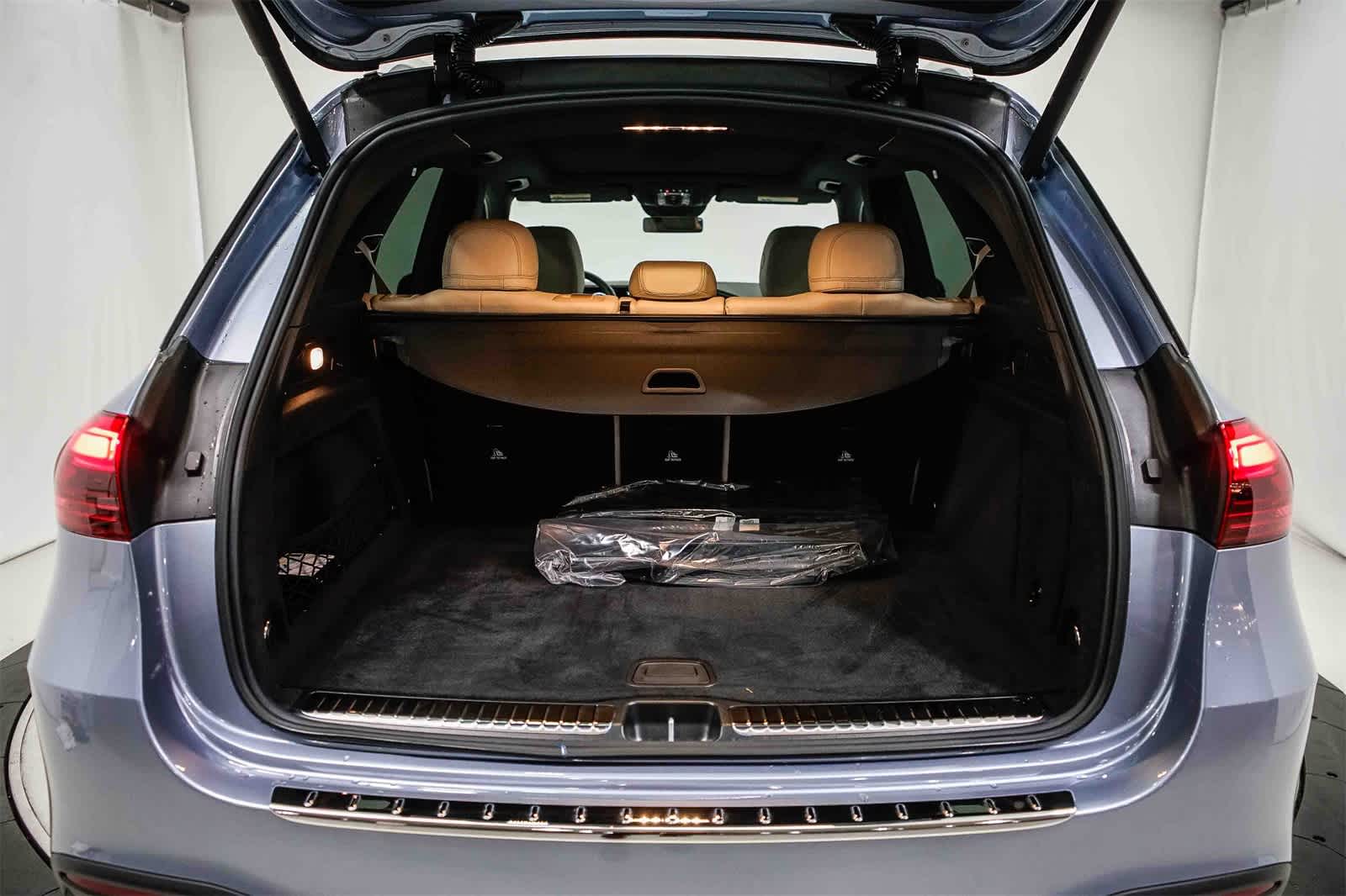 Thumbnail: 2026 Mercedes-Benz GLE - 11