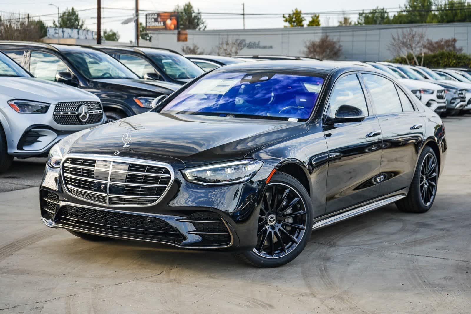 Thumbnail: 2025 Mercedes-Benz S-Class - 1