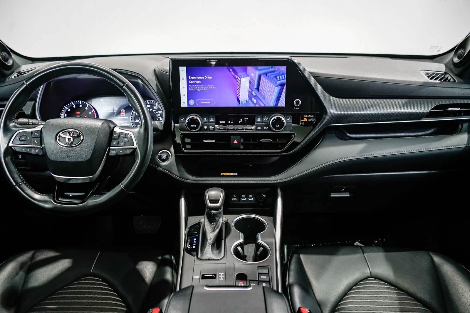 Thumbnail: 2023 Toyota Highlander - 13