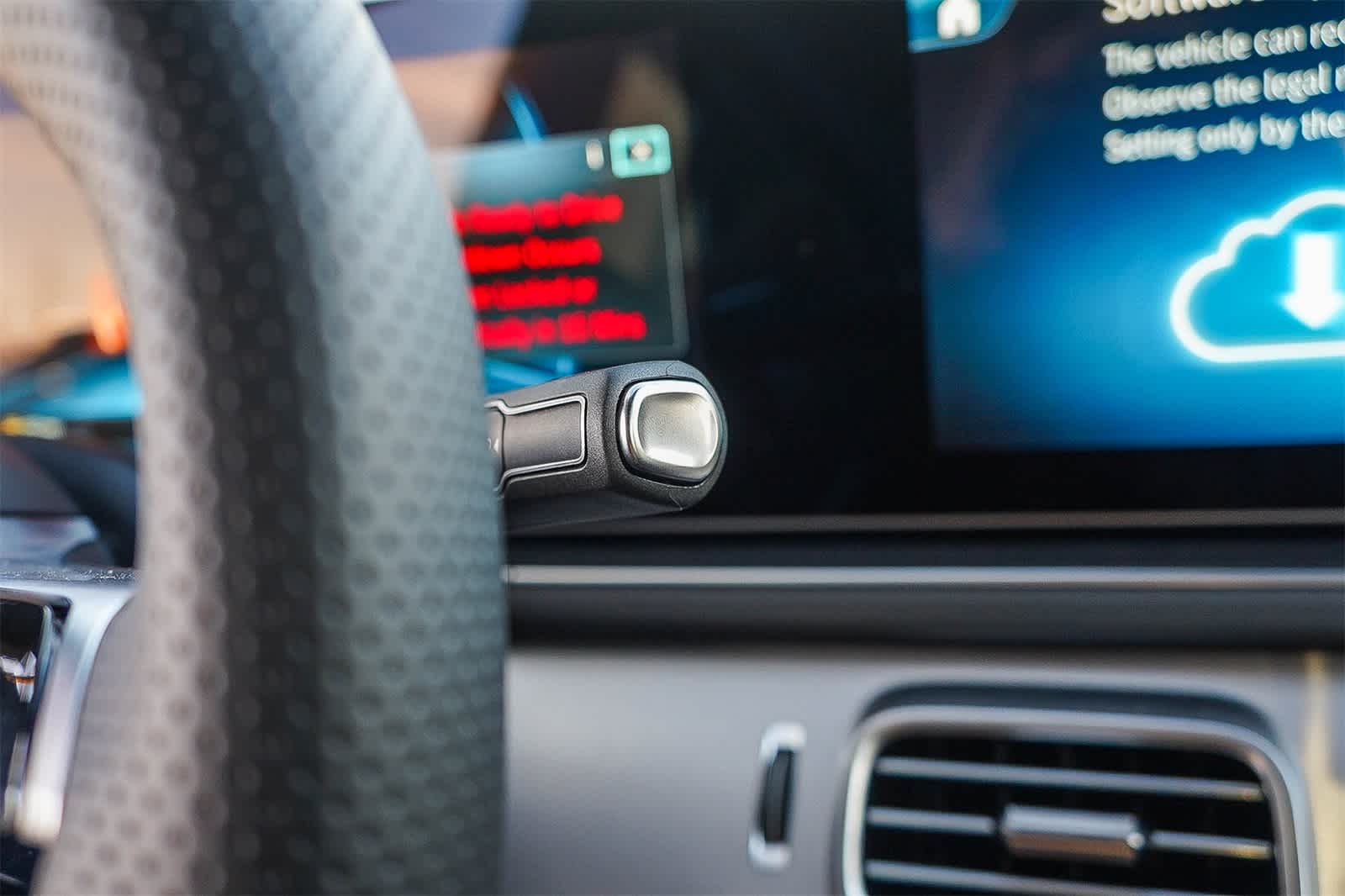 Thumbnail: 2026 Mercedes-Benz GLE - 26