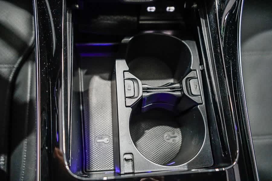 Thumbnail: 2025 Mercedes-Benz C-Class - 22