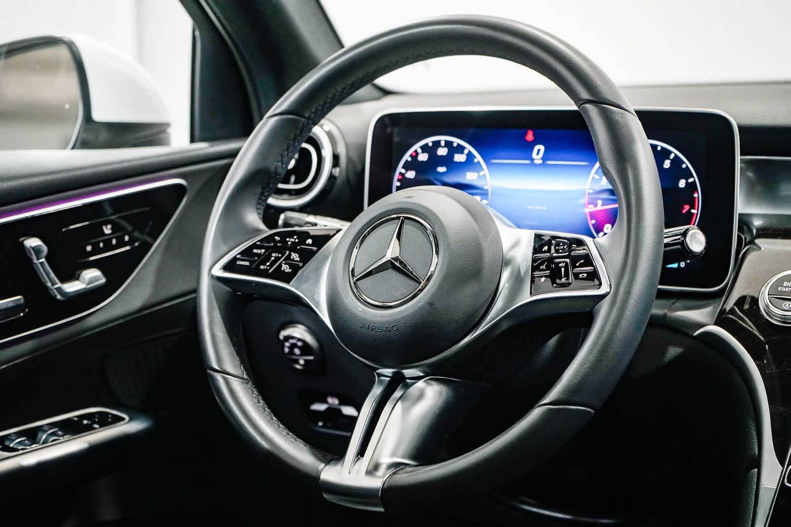 Thumbnail: 2025 Mercedes-Benz GLC - 15