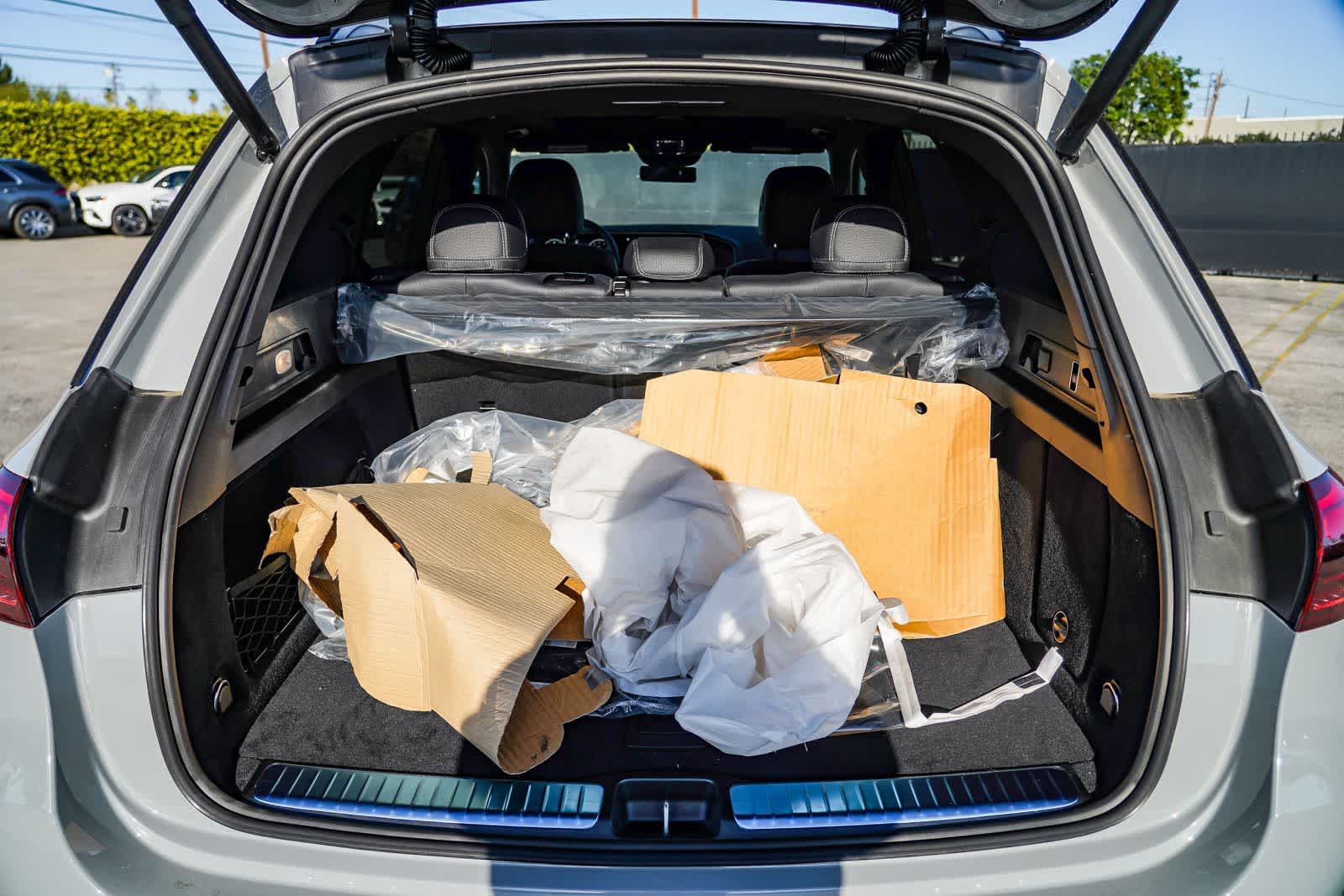 Thumbnail: 2026 Mercedes-Benz GLE - 12