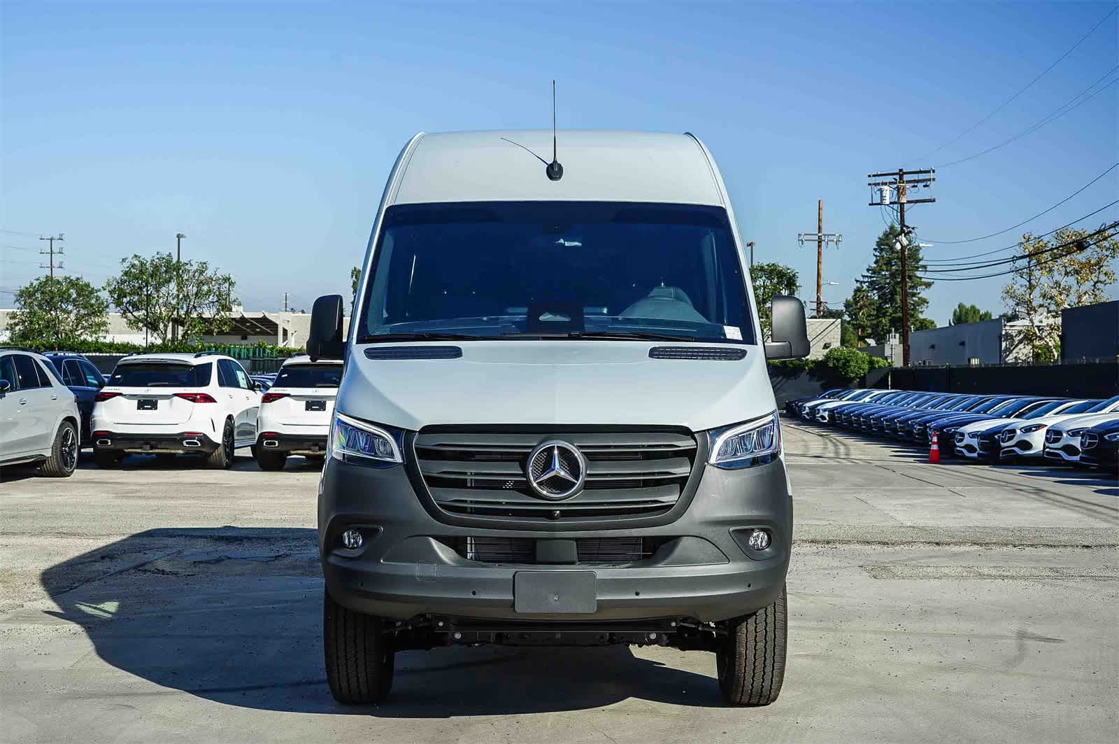 Thumbnail: 2026 Mercedes-Benz Sprinter - 2