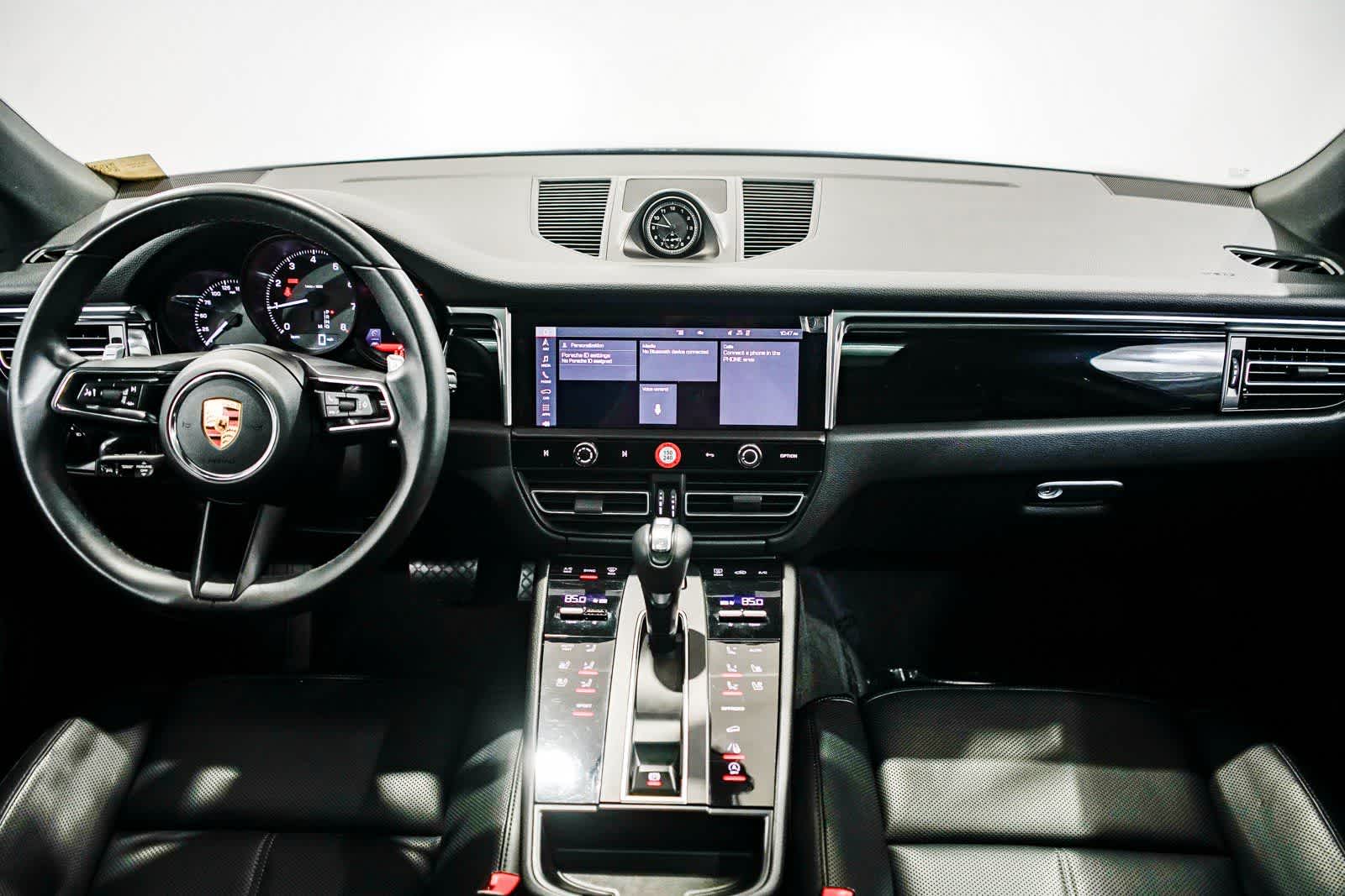 Thumbnail: 2024 Porsche Macan - 12