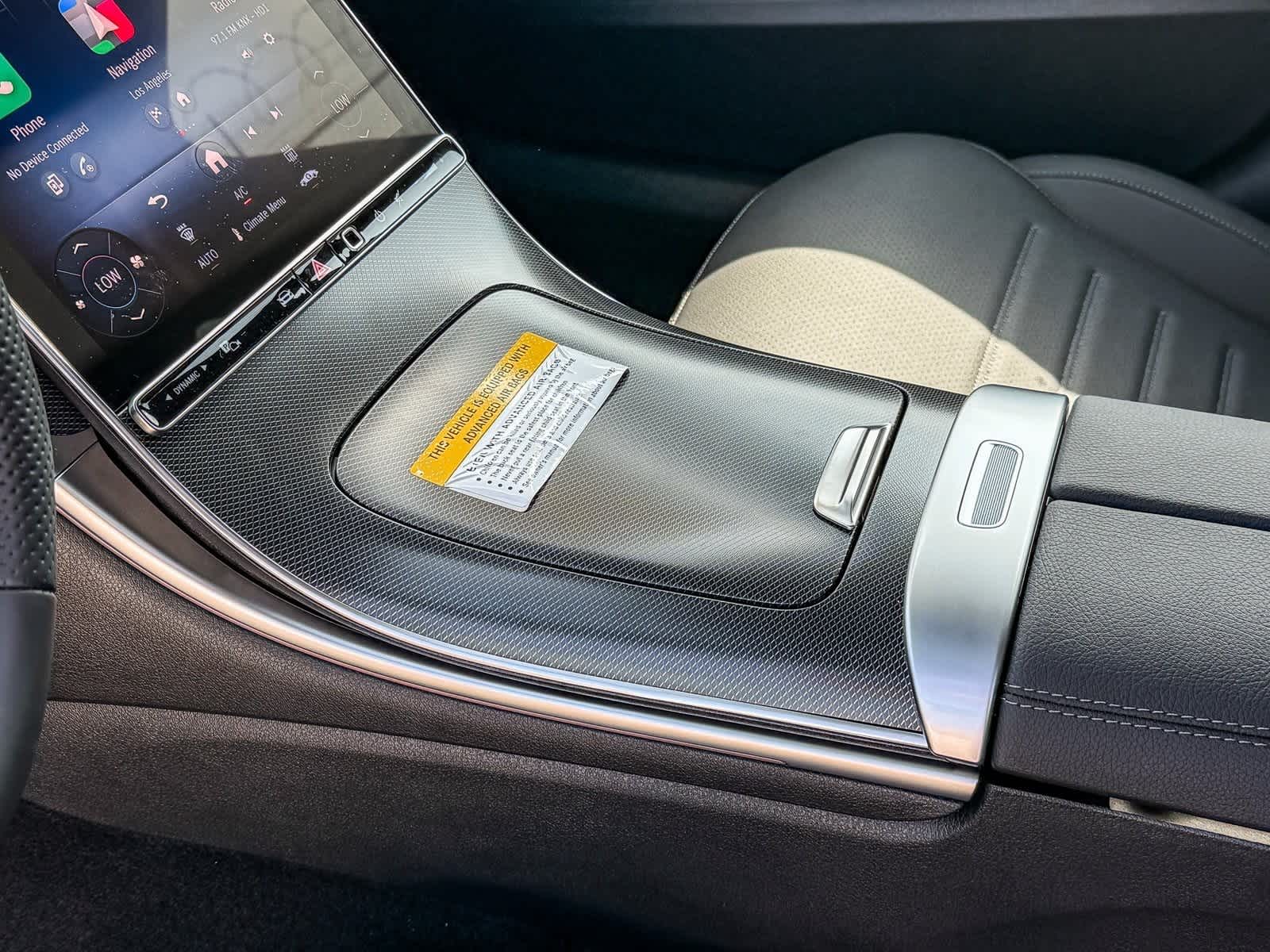 Thumbnail: 2025 Mercedes-Benz C-Class - 21