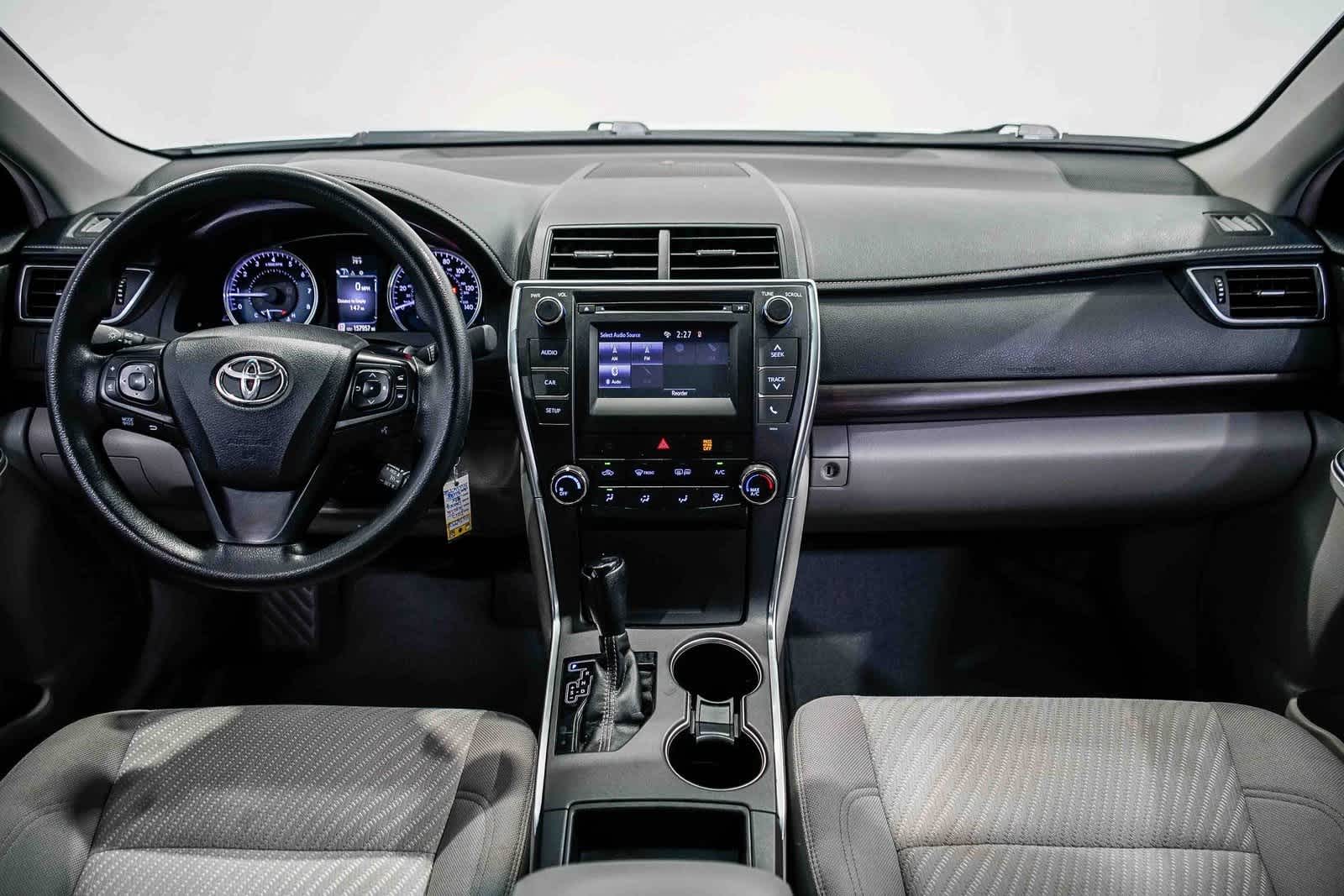 Thumbnail: 2017 Toyota Camry - 11