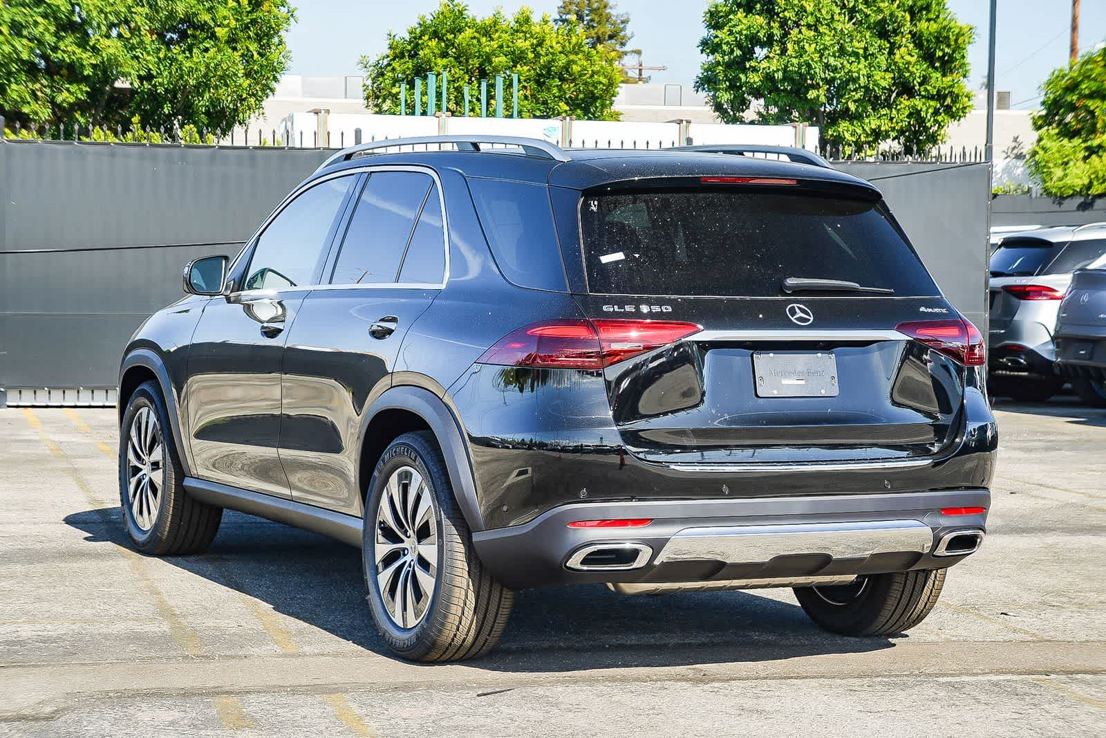 Thumbnail: 2026 Mercedes-Benz GLE - 4