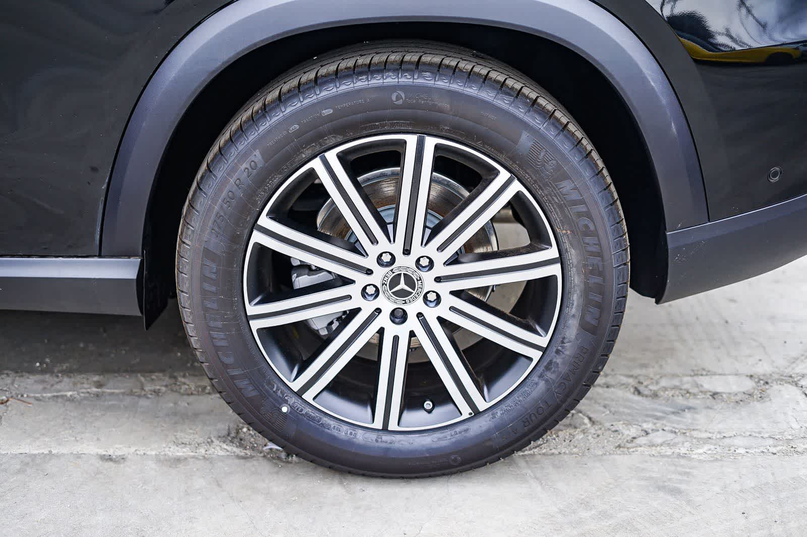 Thumbnail: 2026 Mercedes-Benz GLE - 10