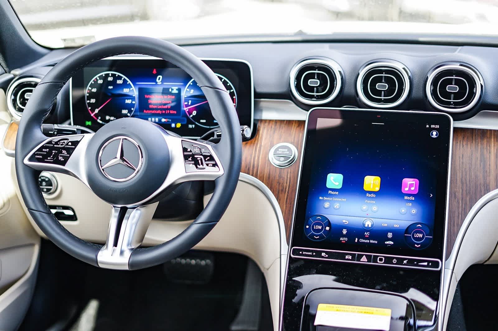 Thumbnail: 2025 Mercedes-Benz C-Class - 12