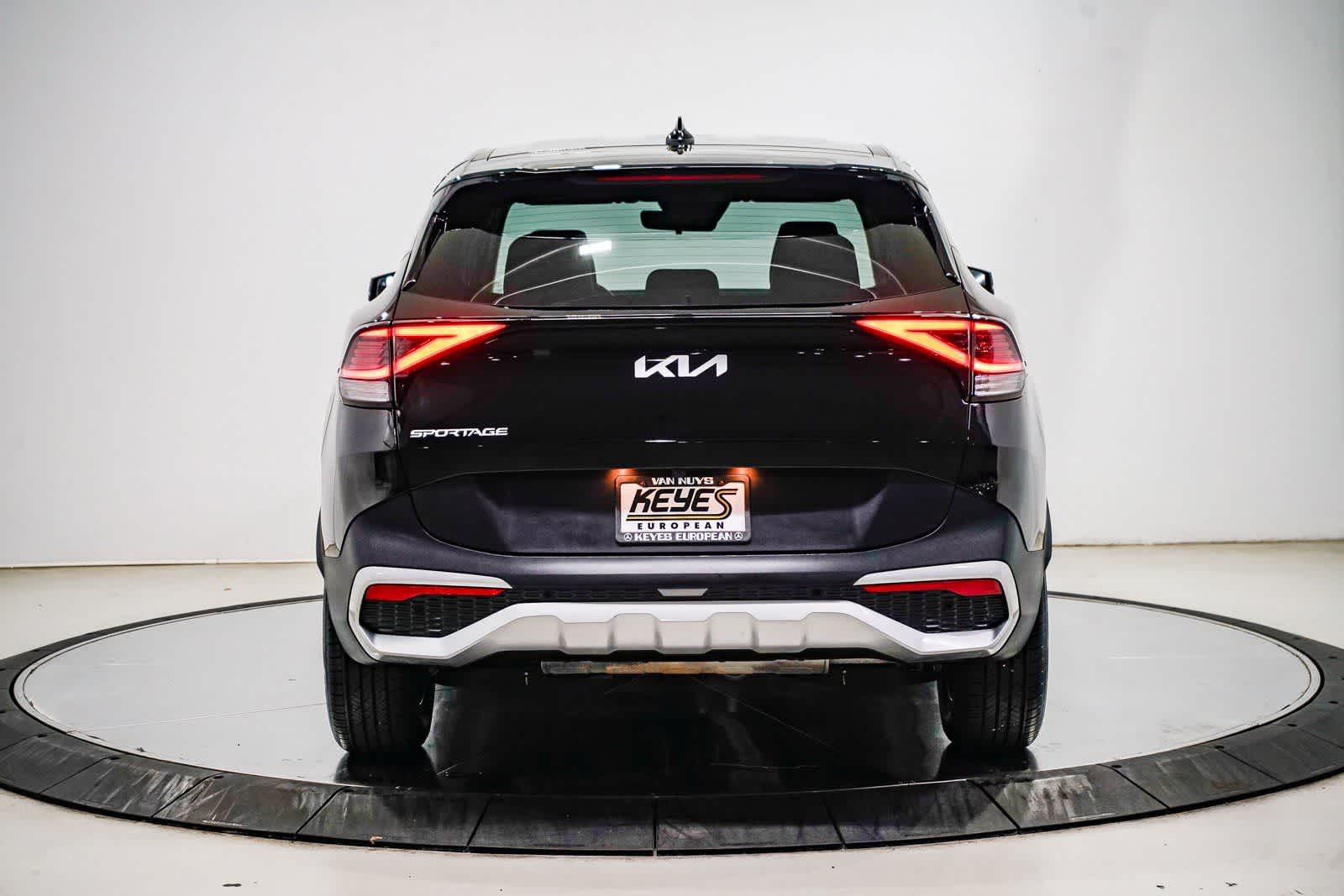 Thumbnail: 2023 Kia Sportage - 3