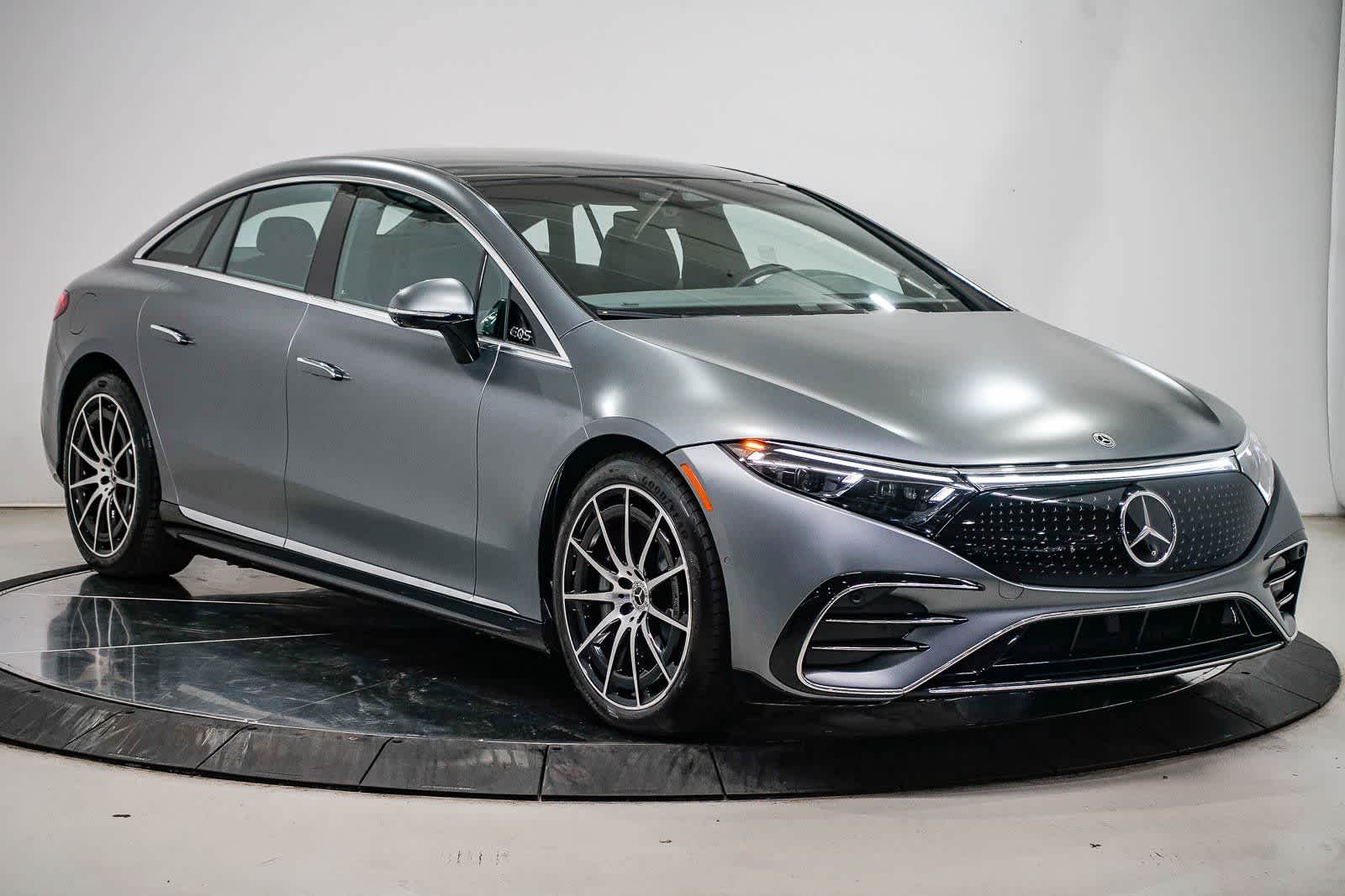 Thumbnail: 2023 Mercedes-Benz EQS - 5