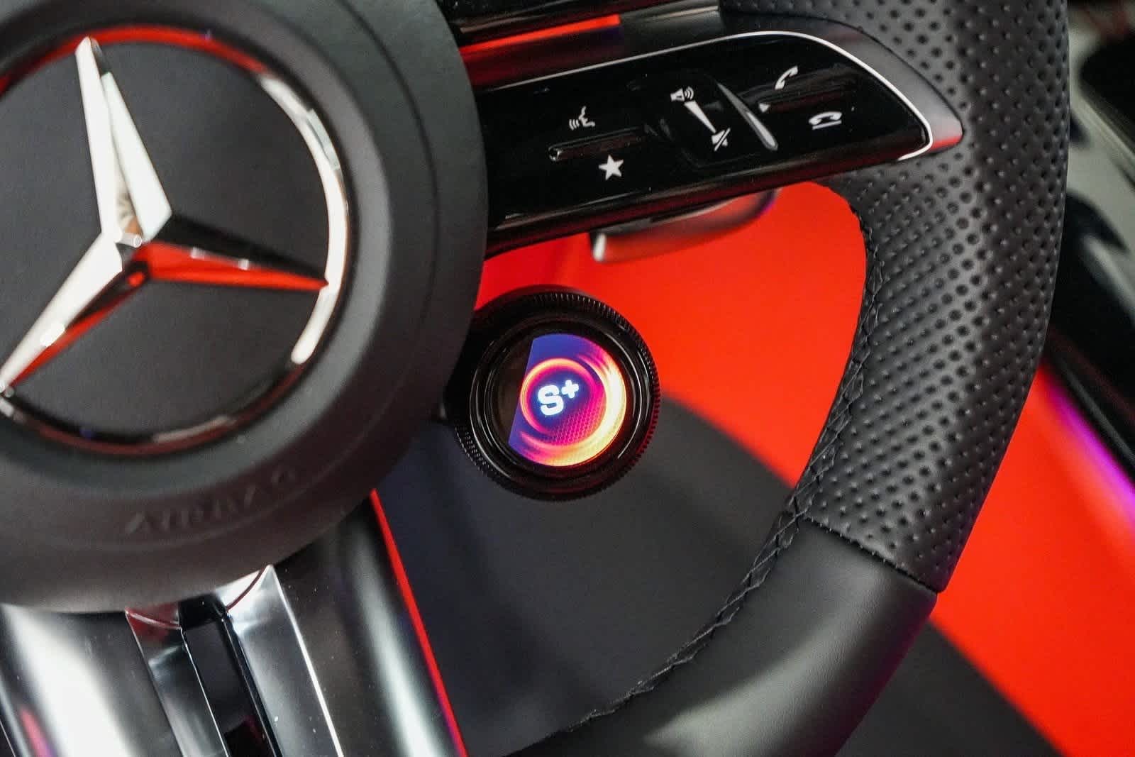 Thumbnail: 2025 Mercedes-Benz AMG GT - 33