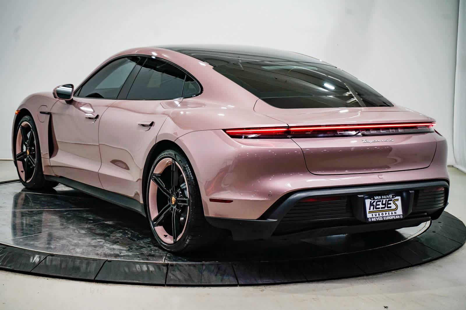 Thumbnail: 2023 Porsche Taycan - 2