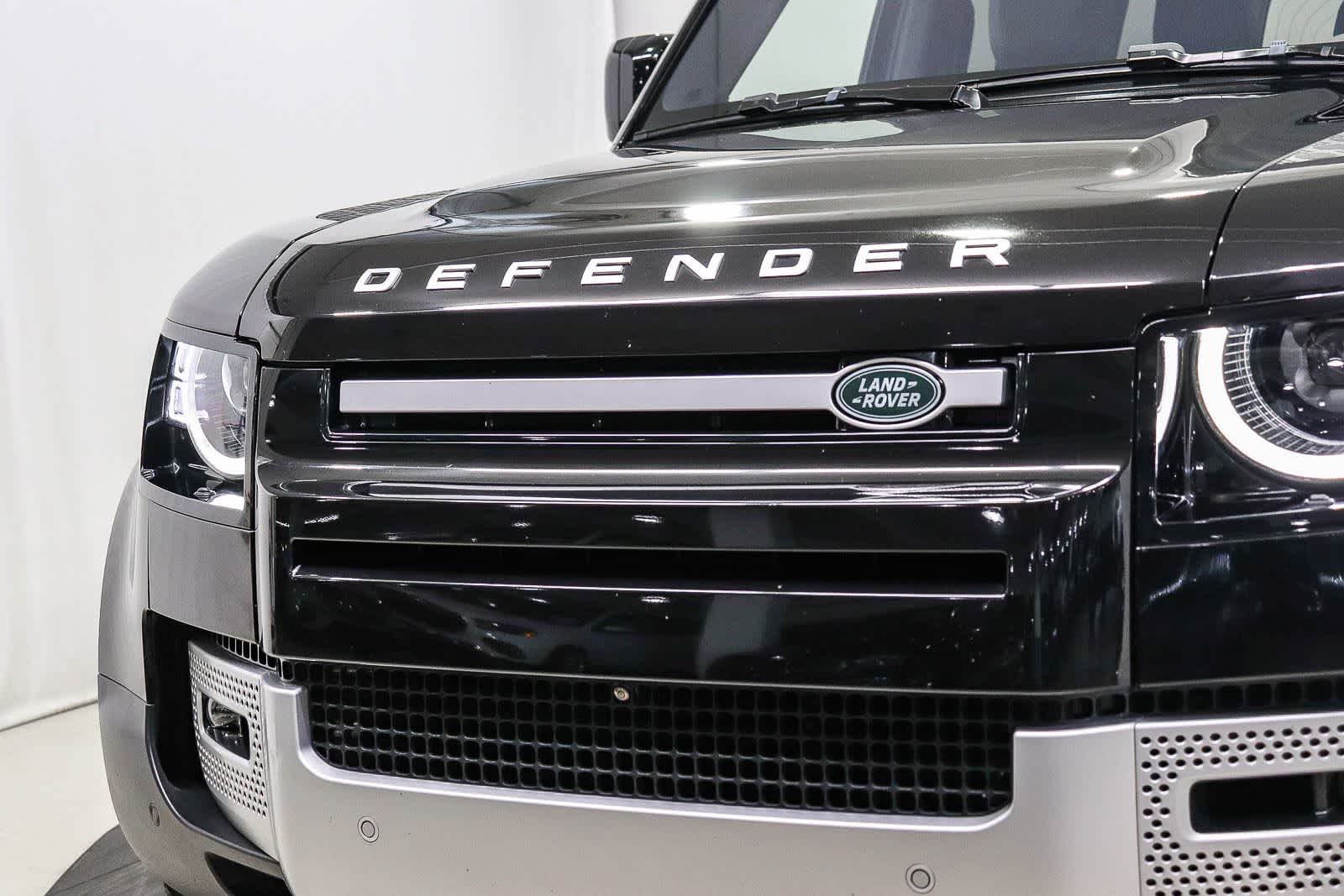 Thumbnail: 2020 Land Rover Defender - 7