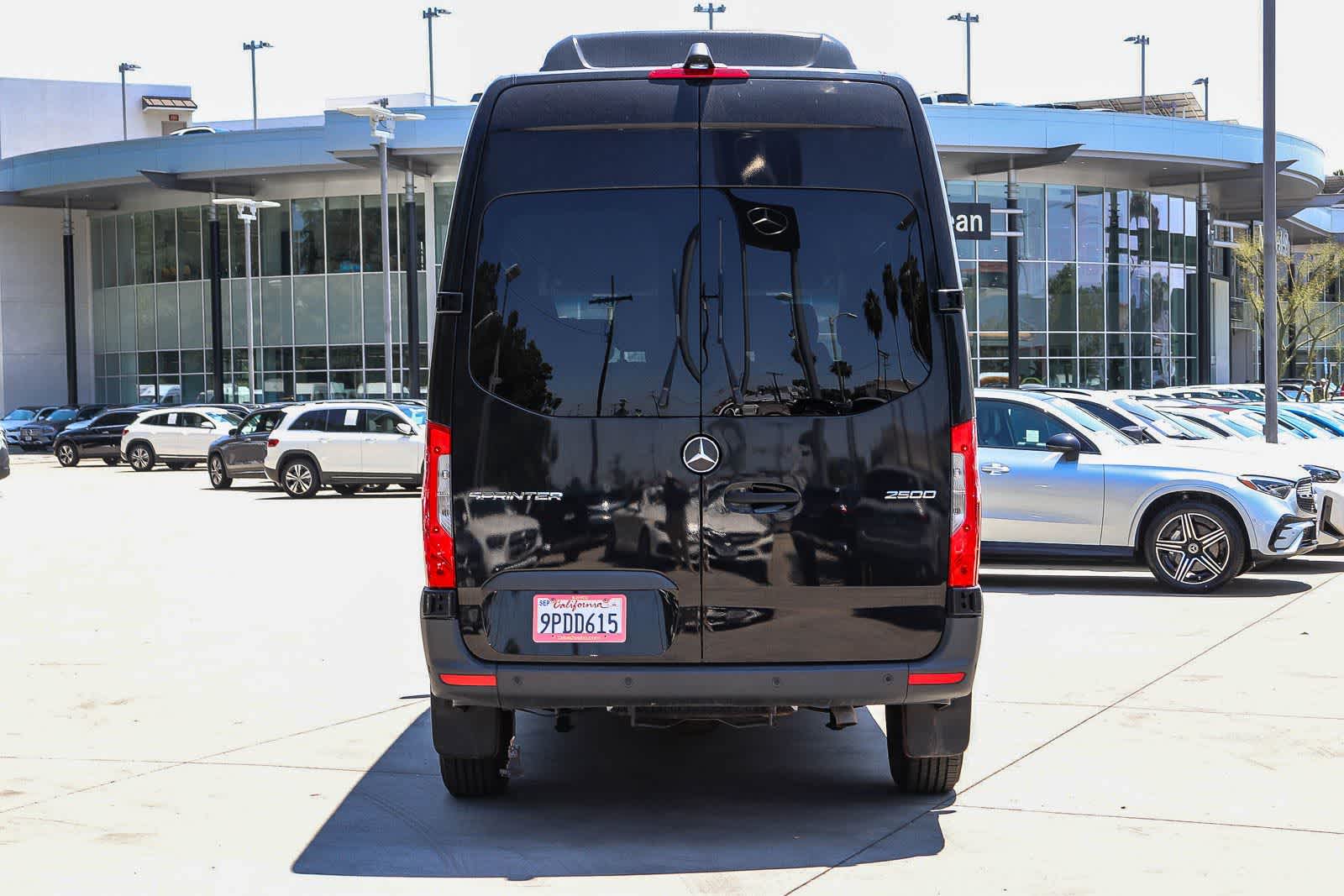 Thumbnail: 2024 Mercedes-Benz Sprinter - 3