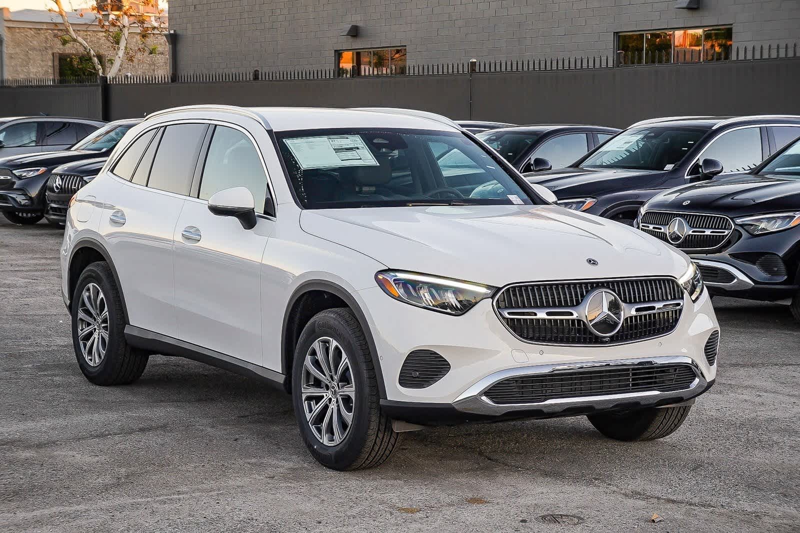 Thumbnail: 2026 Mercedes-Benz GLC - 3