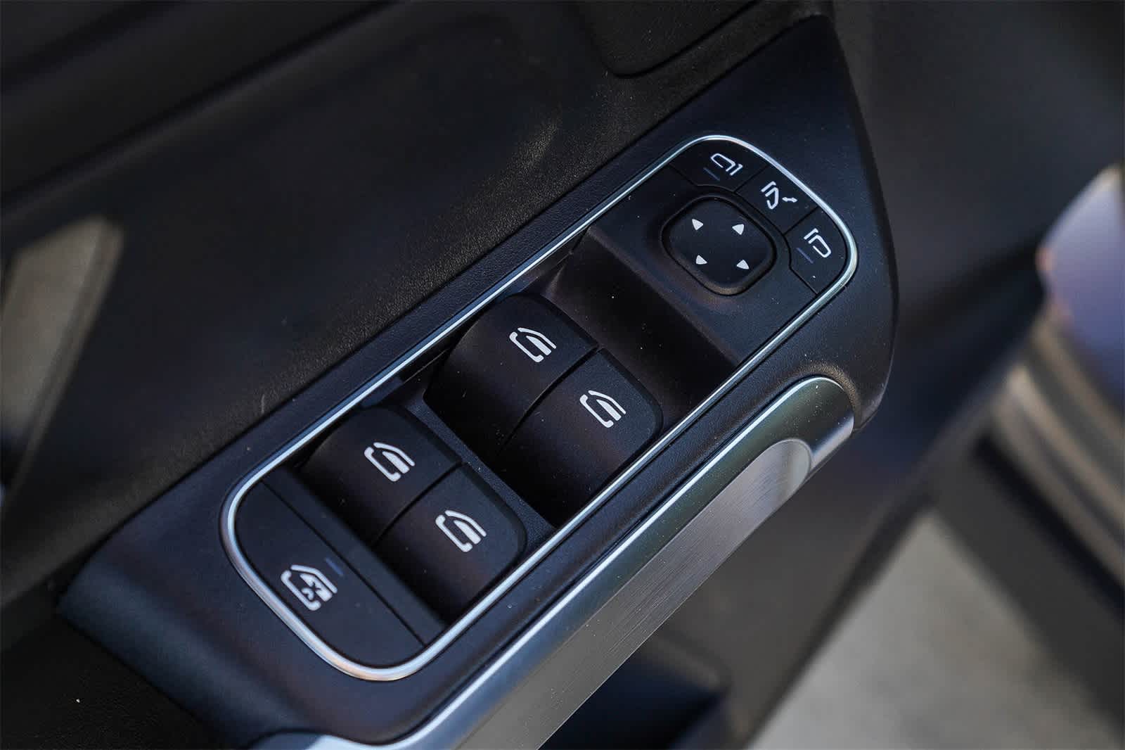 Thumbnail: 2026 Mercedes-Benz GLB - 24