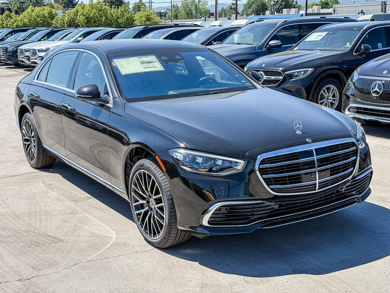 Thumbnail: 2025 Mercedes-Benz S-Class - 3