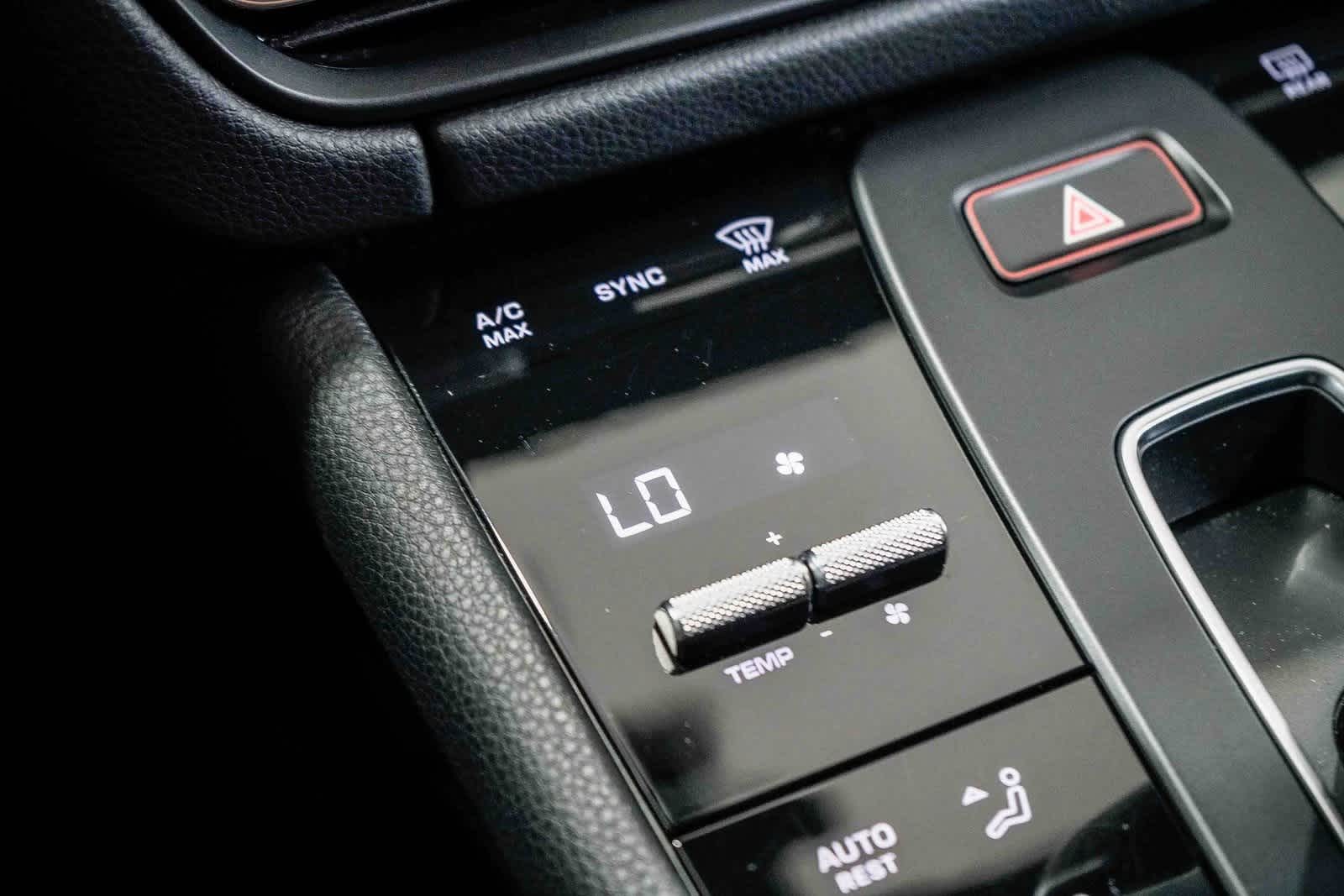 Thumbnail: 2024 Porsche Macan - 23