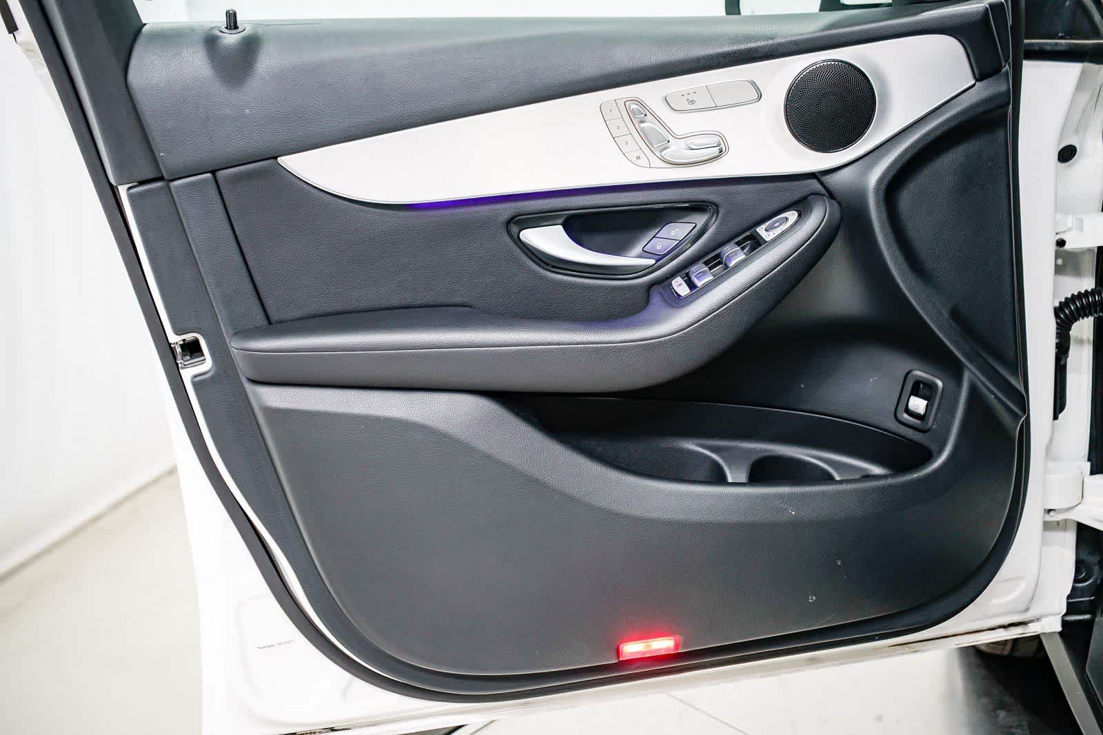 Thumbnail: 2022 Mercedes-Benz GLC - 18