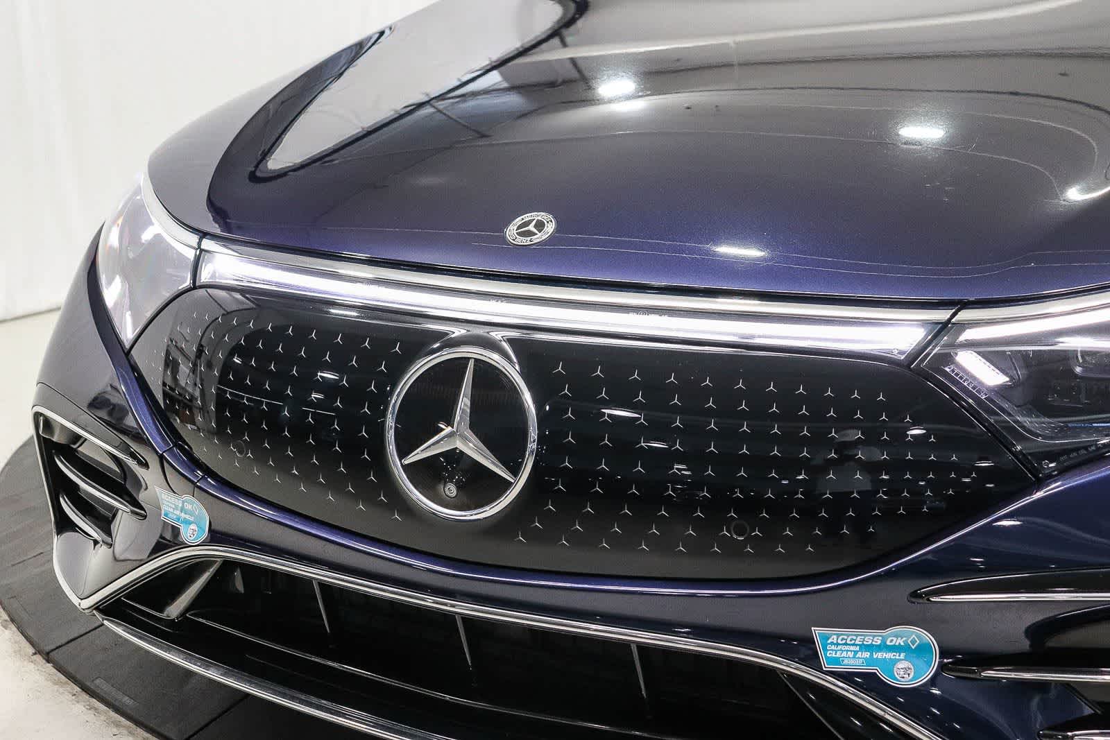 Thumbnail: 2023 Mercedes-Benz EQS - 8