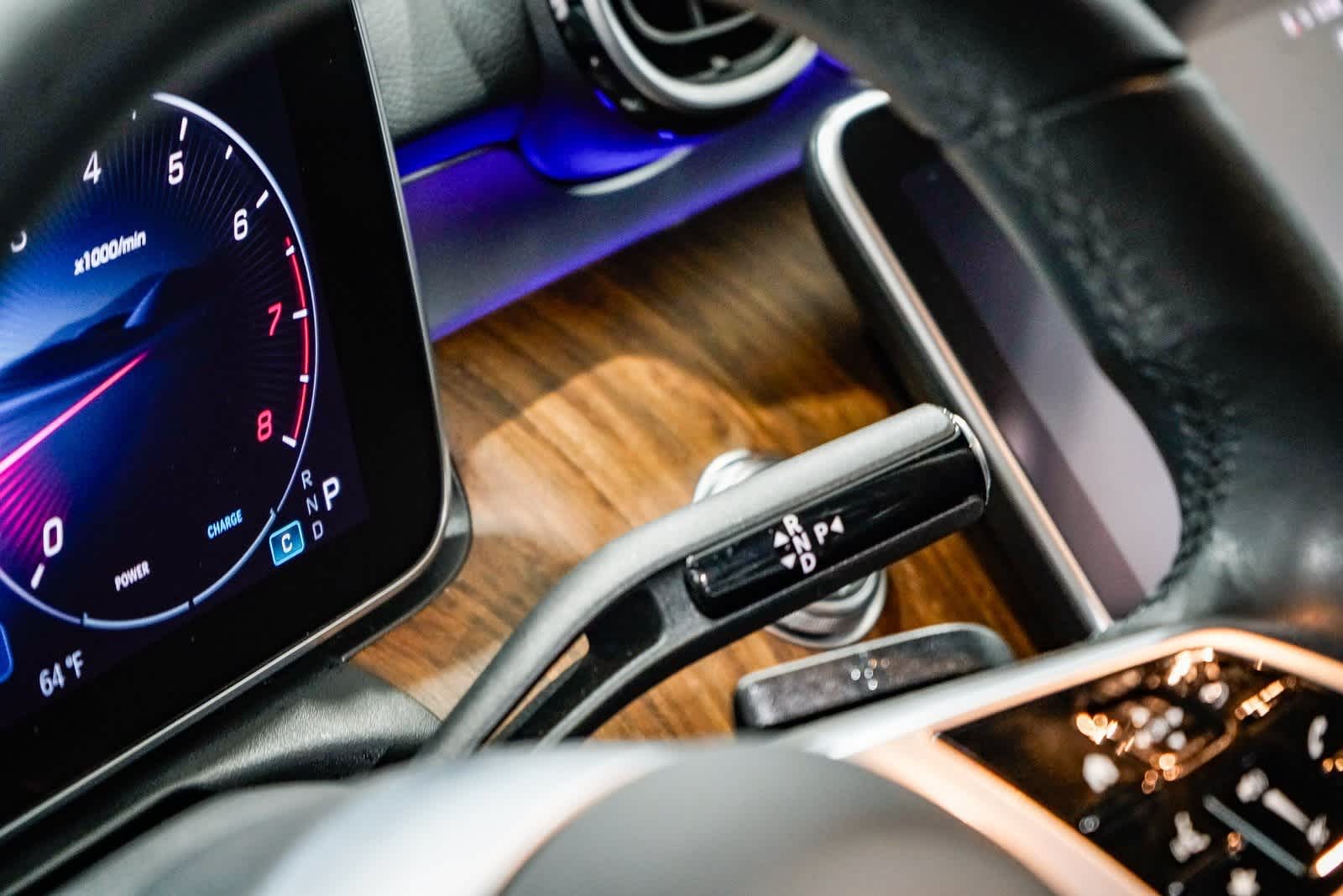 Thumbnail: 2025 Mercedes-Benz C-Class - 21