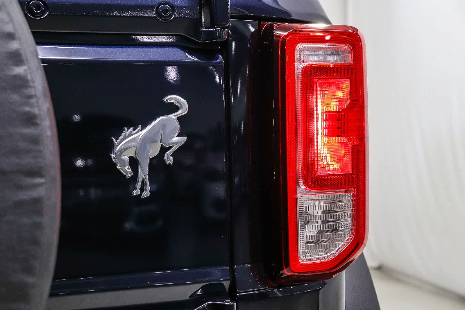 Thumbnail: 2021 Ford Bronco - 10