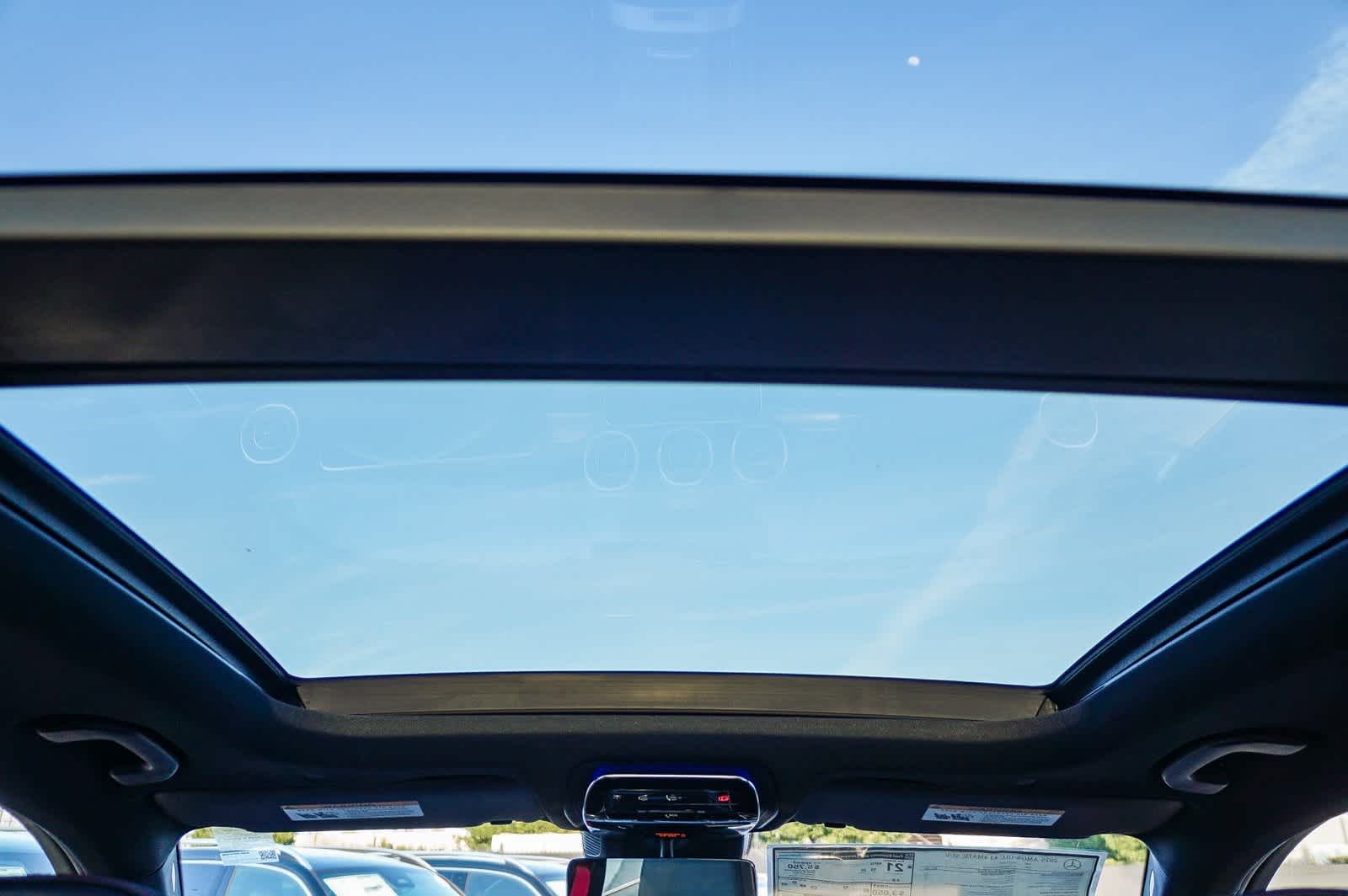 Thumbnail: 2025 Mercedes-Benz GLC - 10